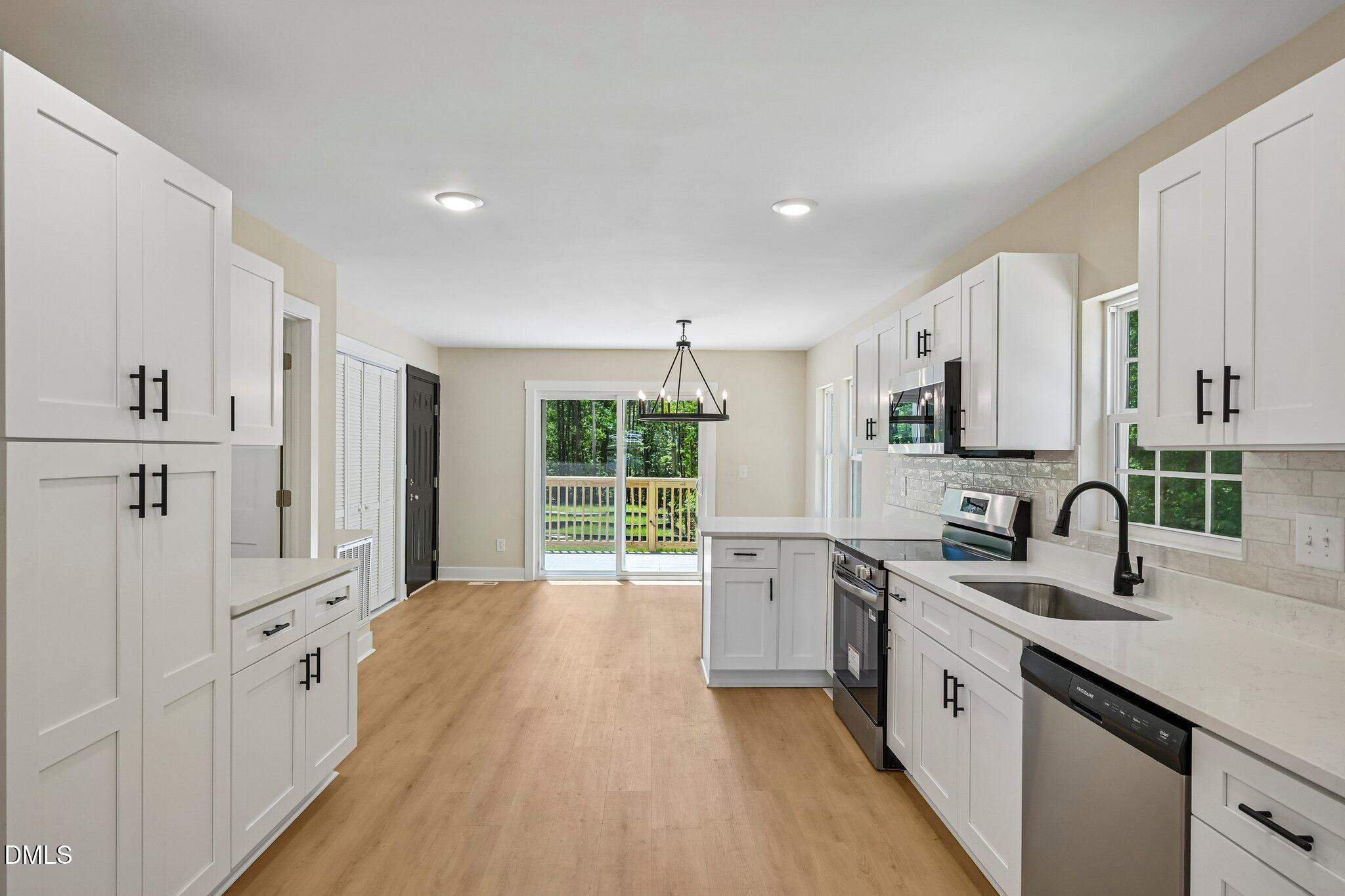 700 Berwyn Avenue Property Photo 10
