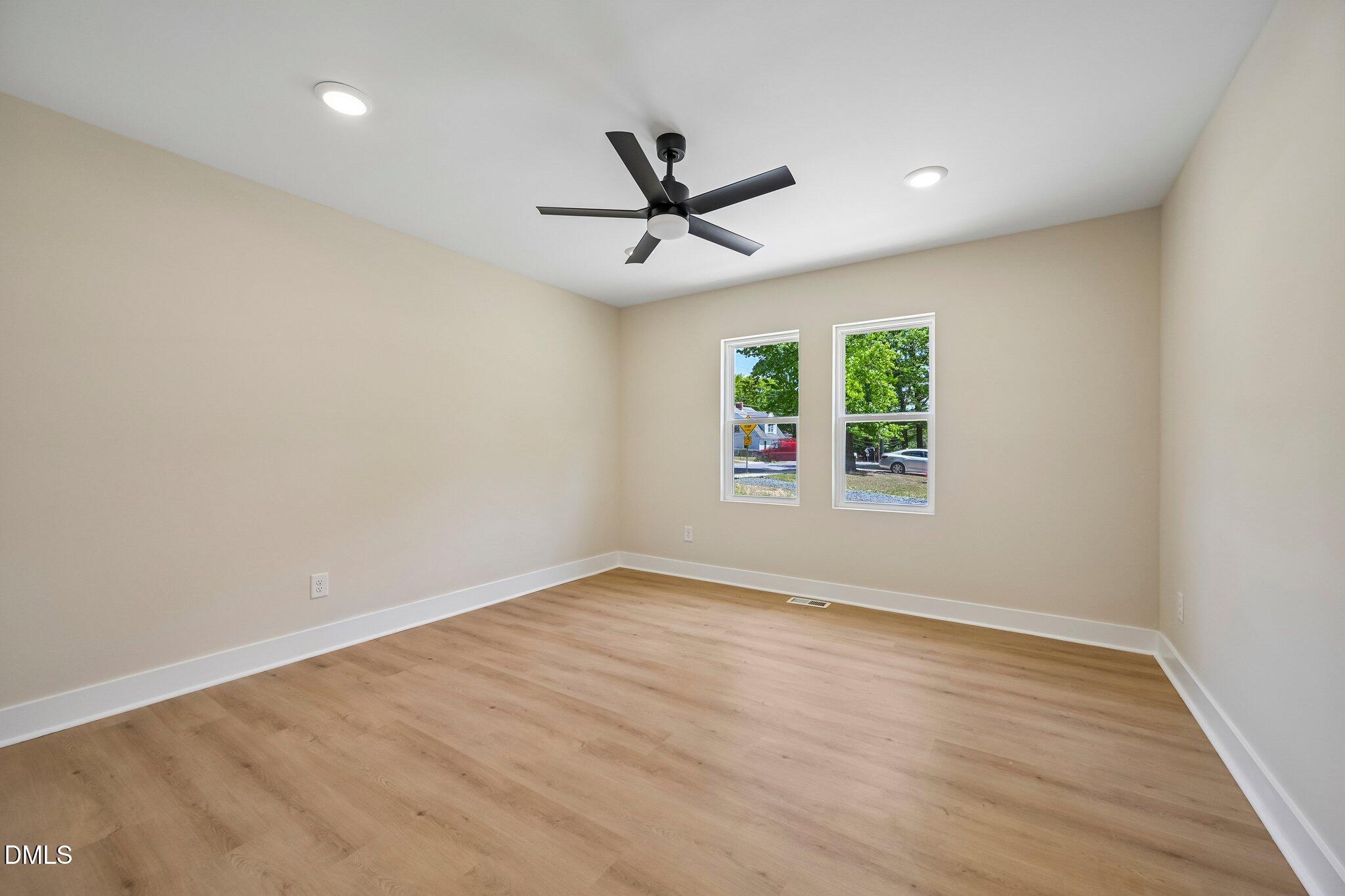 700 Berwyn Avenue Property Photo 14