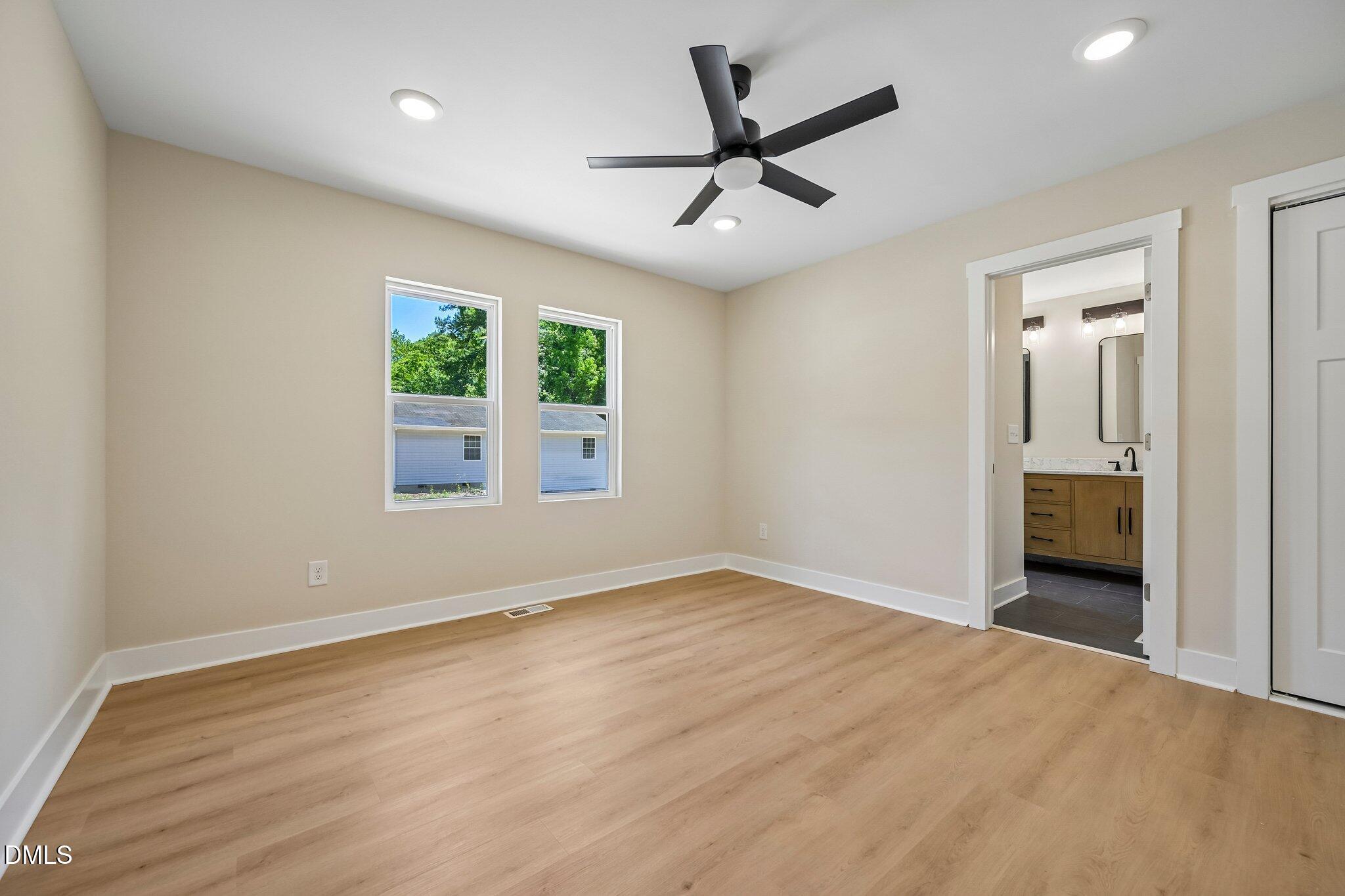 700 Berwyn Avenue Property Photo 15