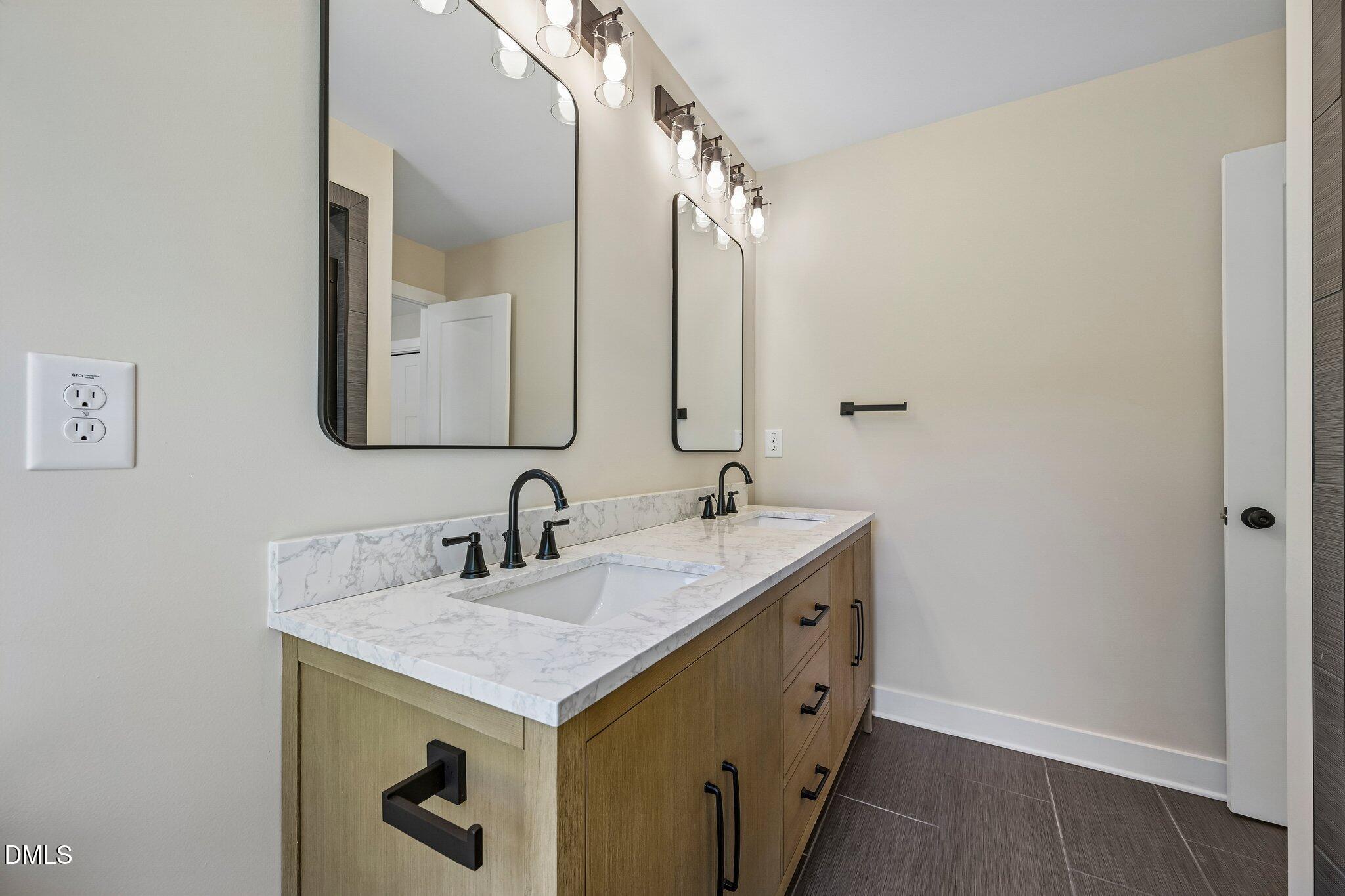 700 Berwyn Avenue Property Photo 27