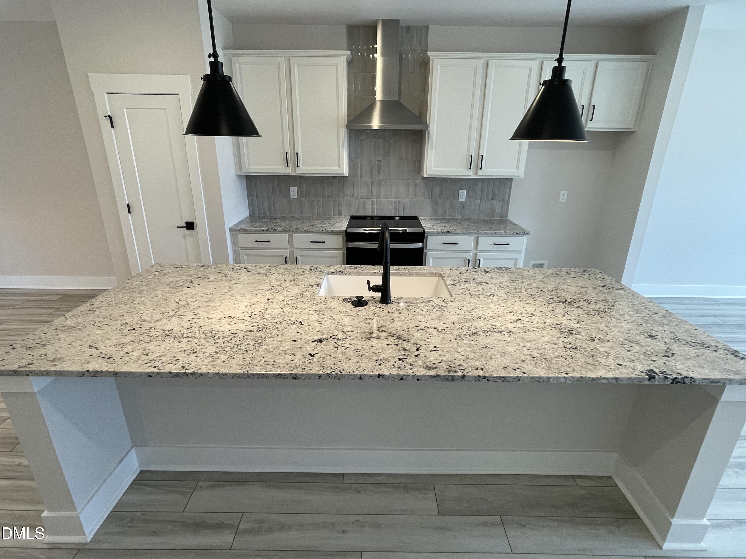 1114 Bacchanal Lane Property Photo 4