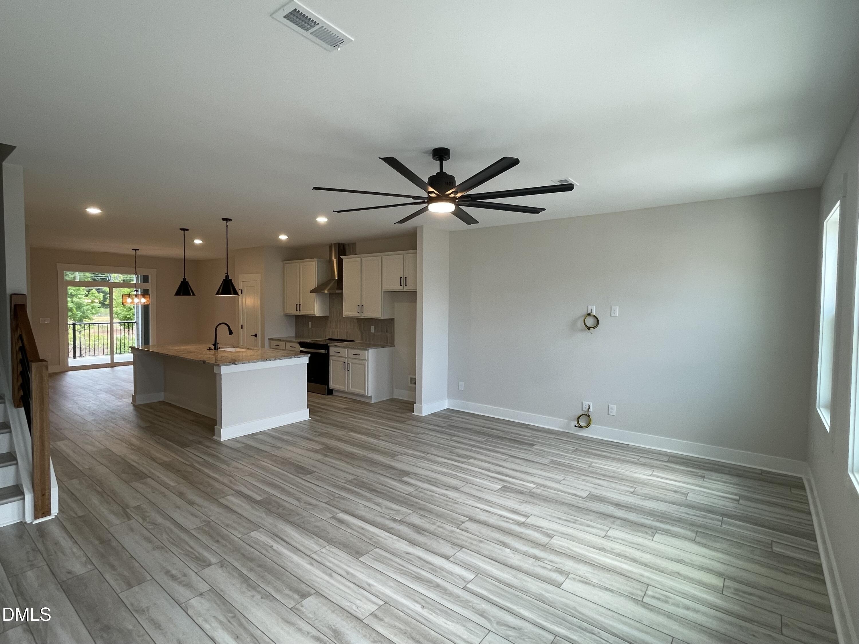 1114 Bacchanal Lane Property Photo 5