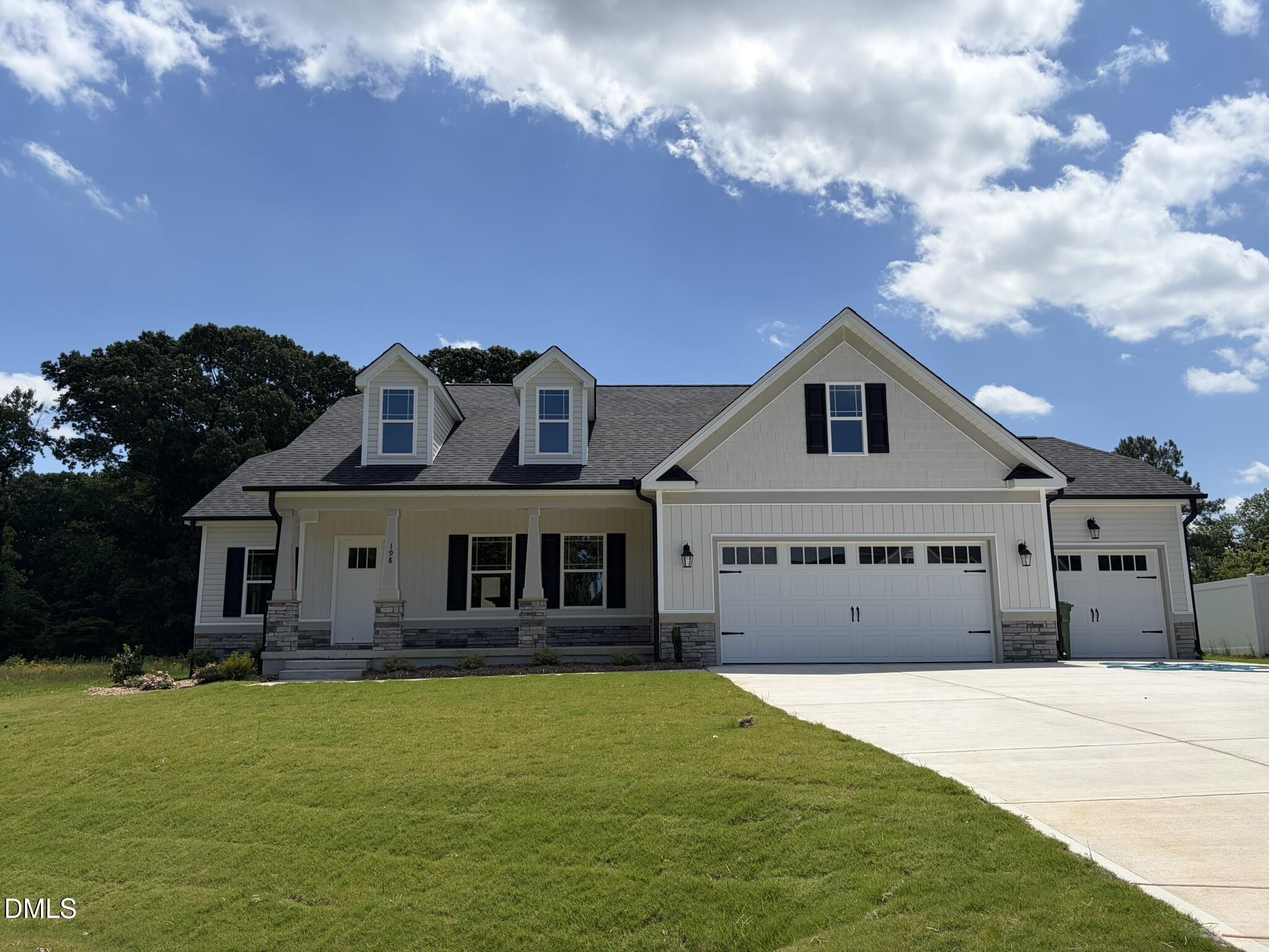 198 Hot Springs Way Property Photo 1