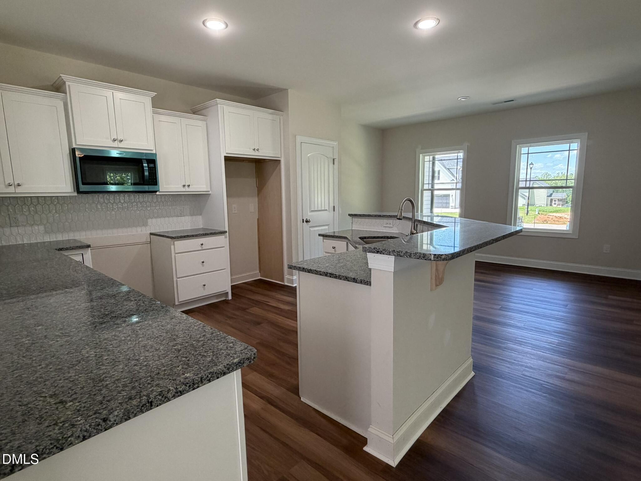 198 Hot Springs Way Property Photo 4