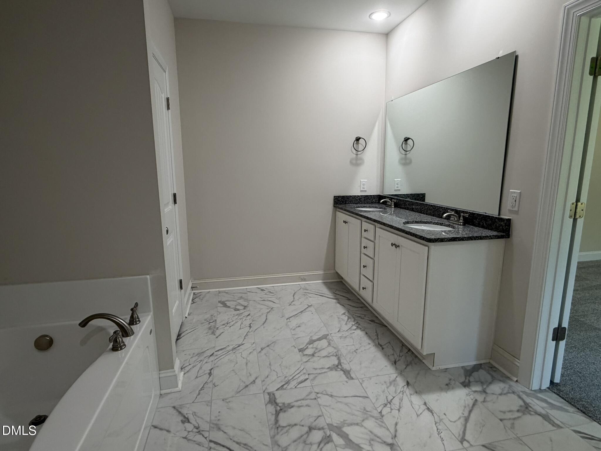 198 Hot Springs Way Property Photo 12