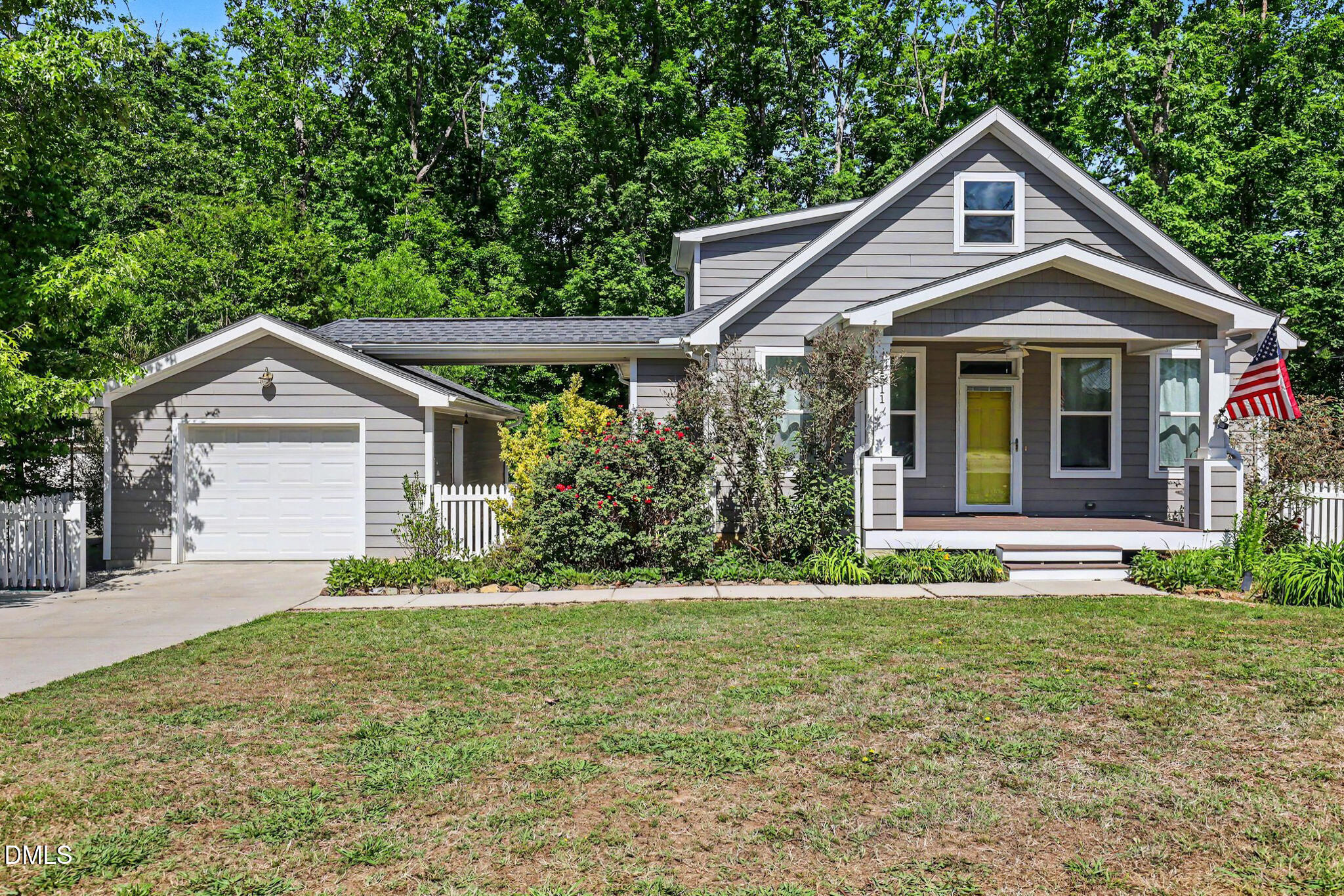 1511 Sassafras Hill Street Property Photo 2