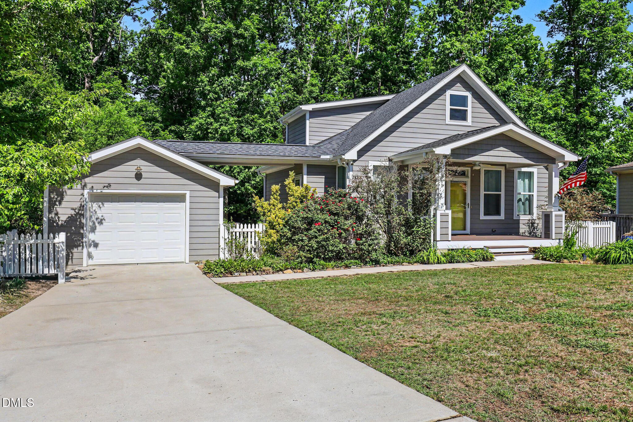 1511 Sassafras Hill Street Property Photo 3