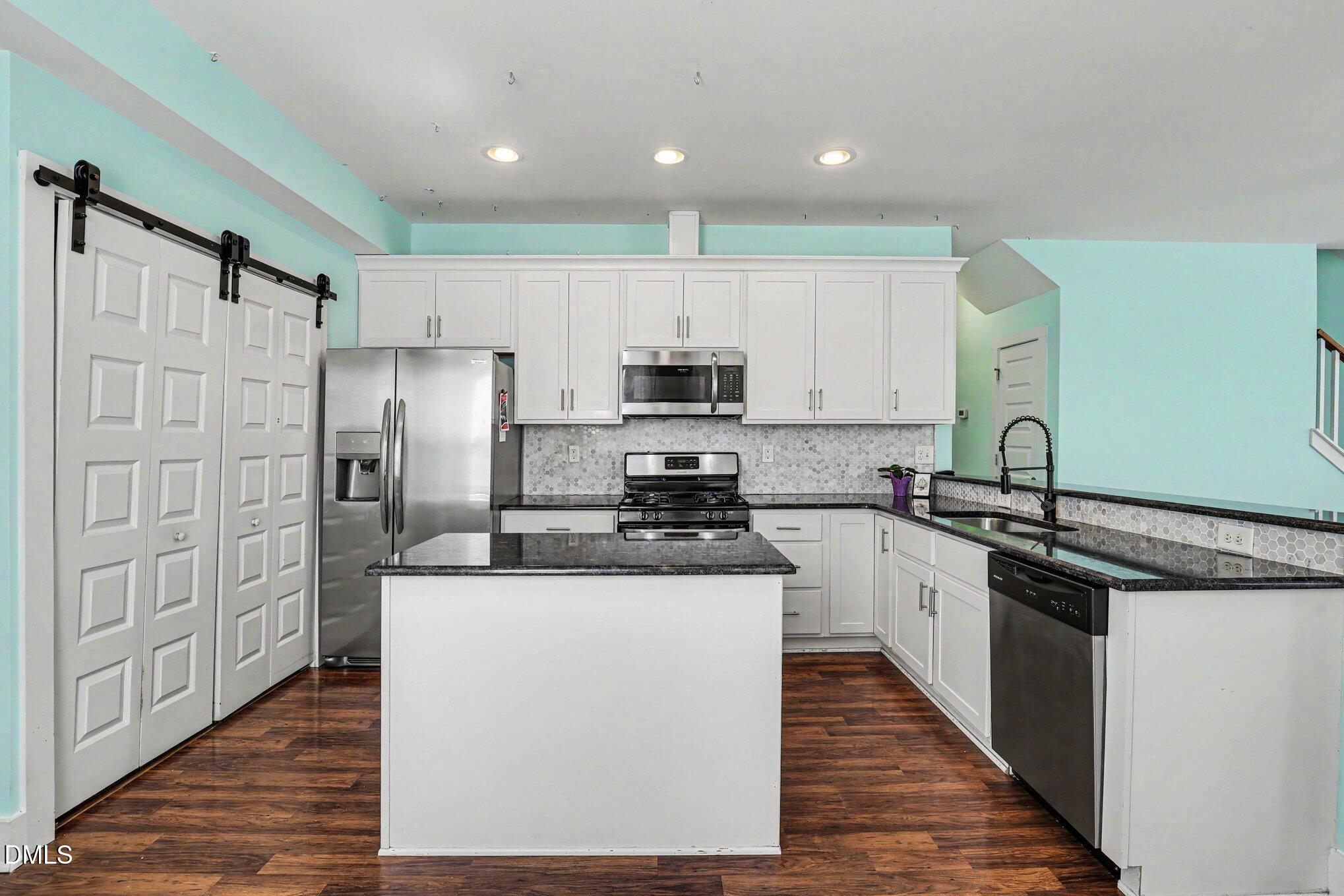 1511 Sassafras Hill Street Property Photo 19