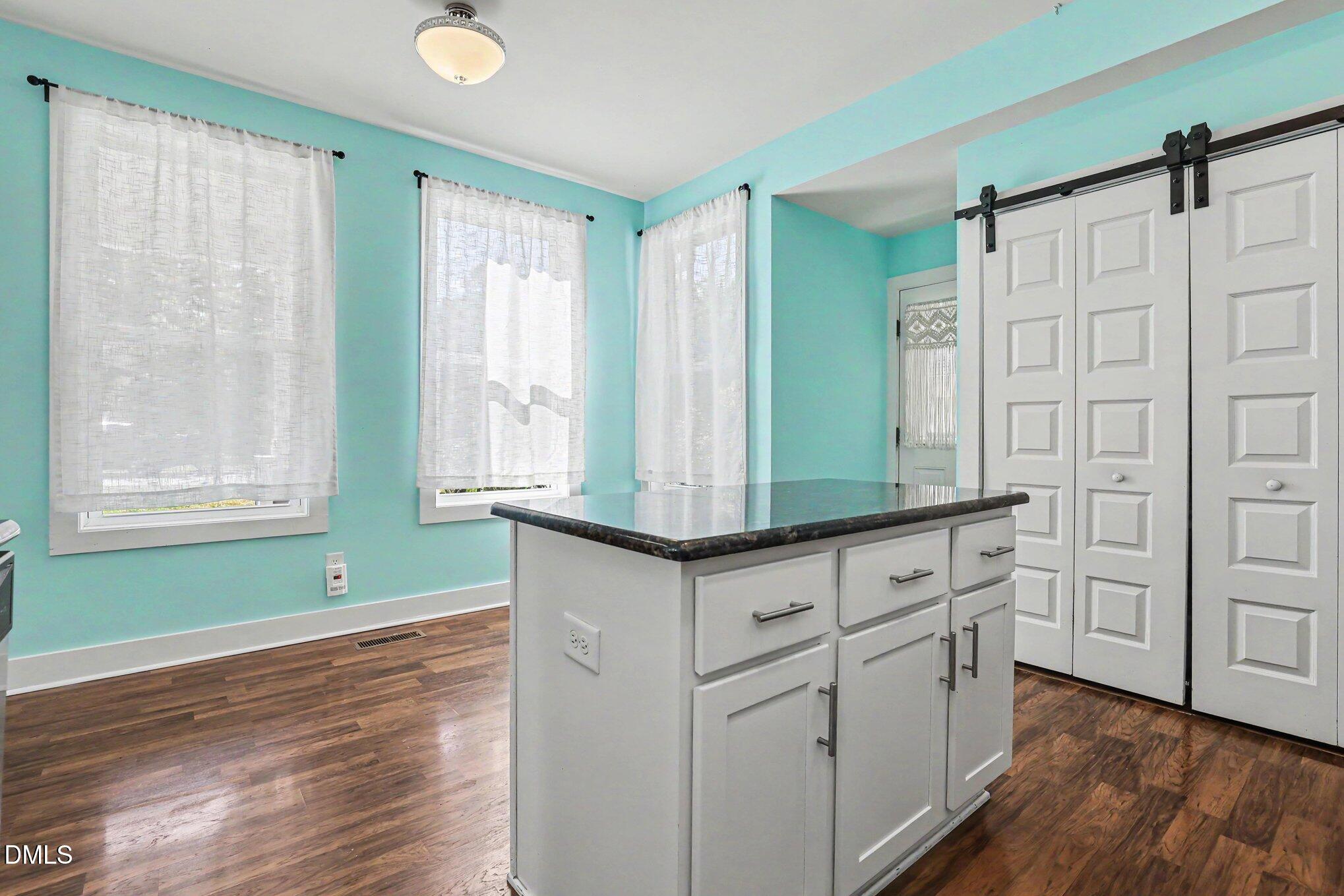 1511 Sassafras Hill Street Property Photo 20