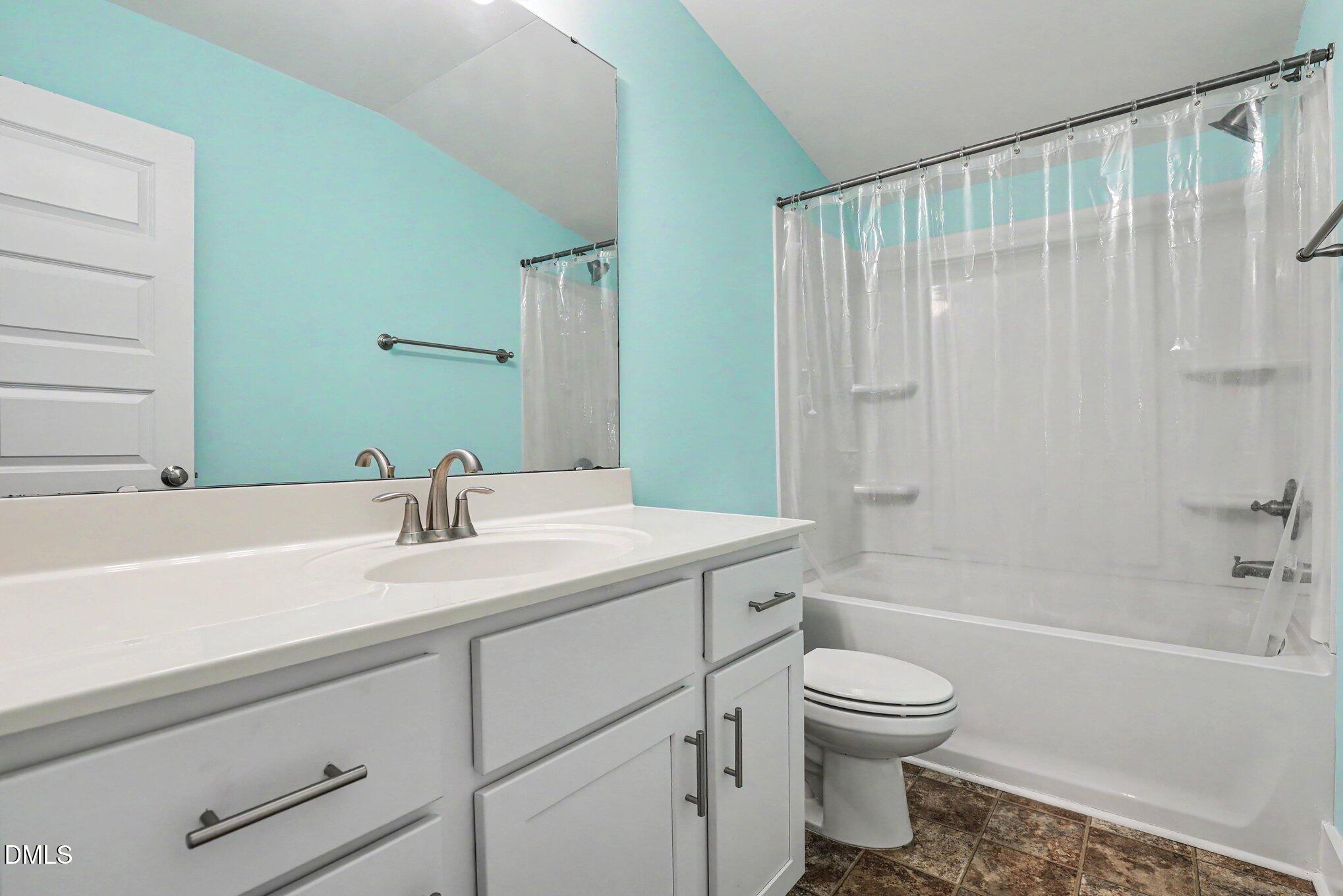 1511 Sassafras Hill Street Property Photo 27