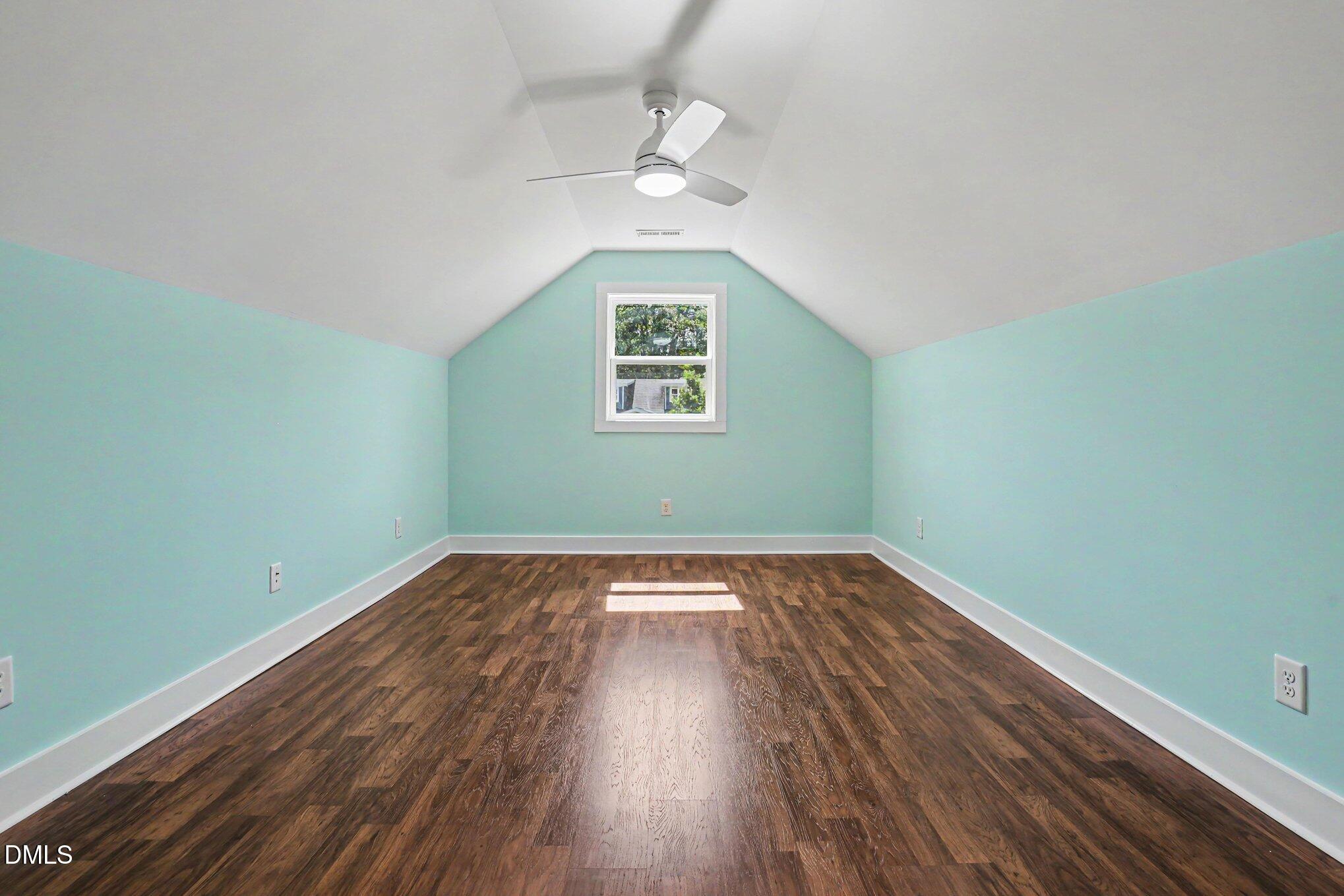 1511 Sassafras Hill Street Property Photo 33