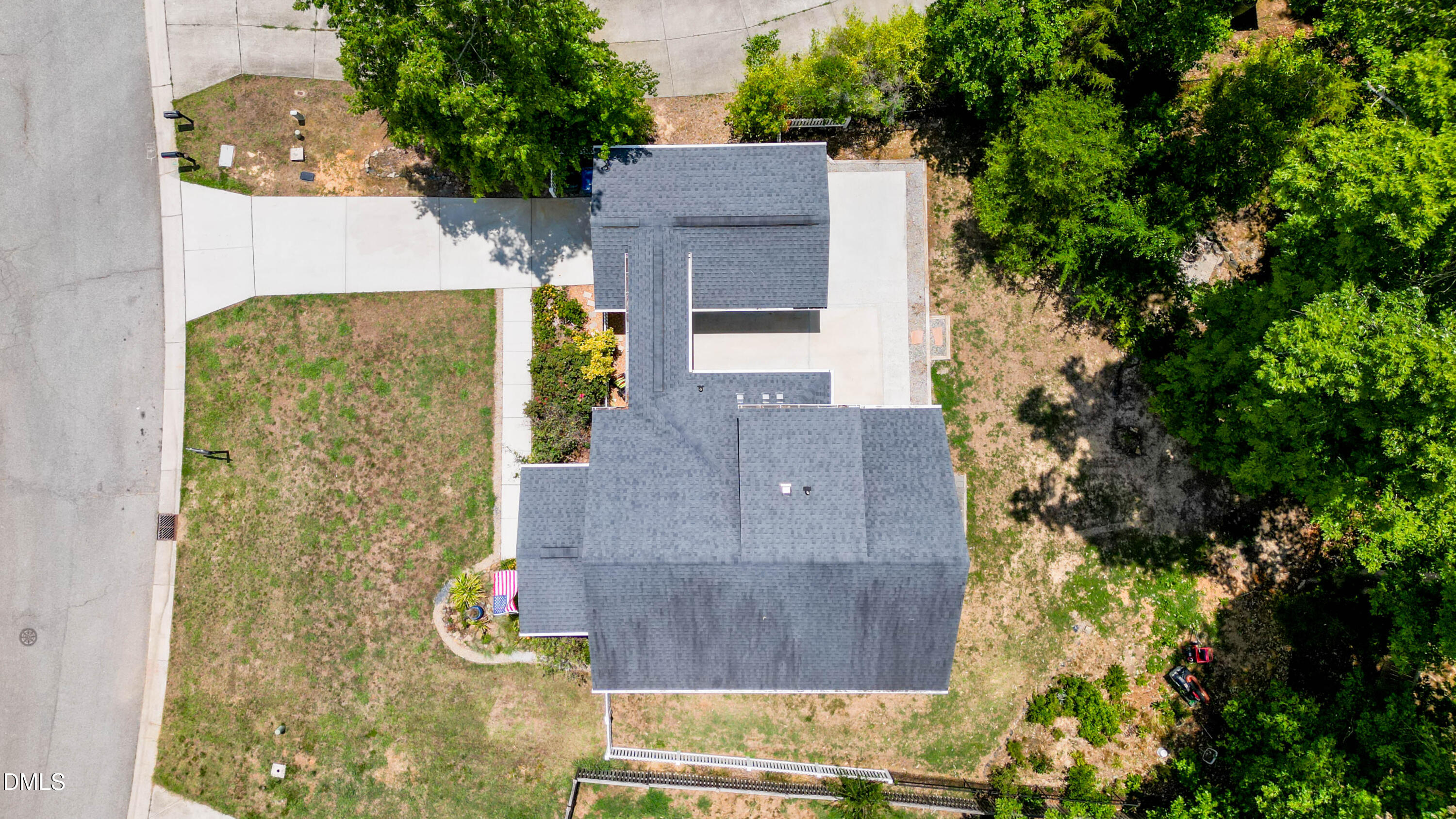 1511 Sassafras Hill Street Property Photo 47