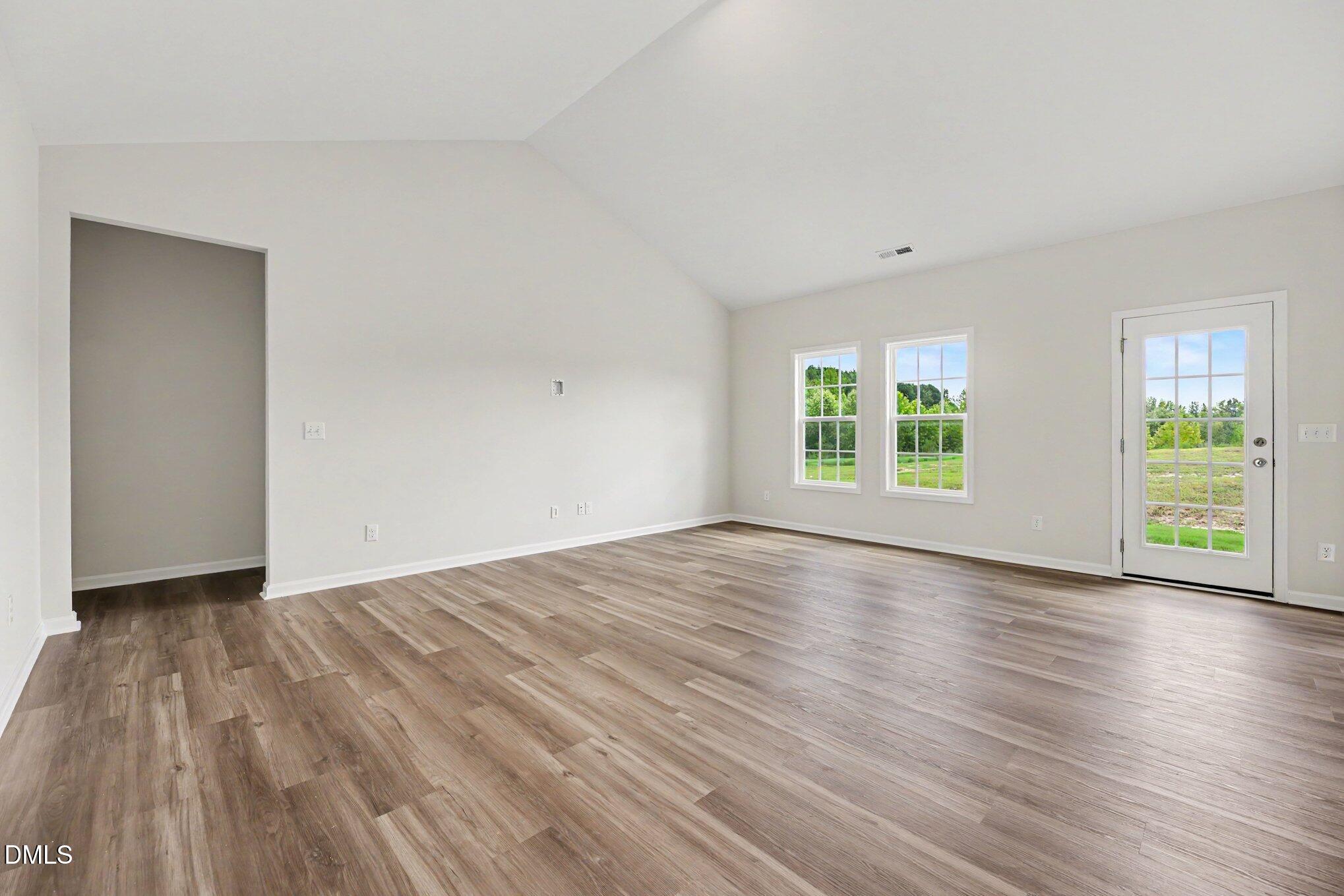46 Fiddleneck Court (40) Property Photo 8