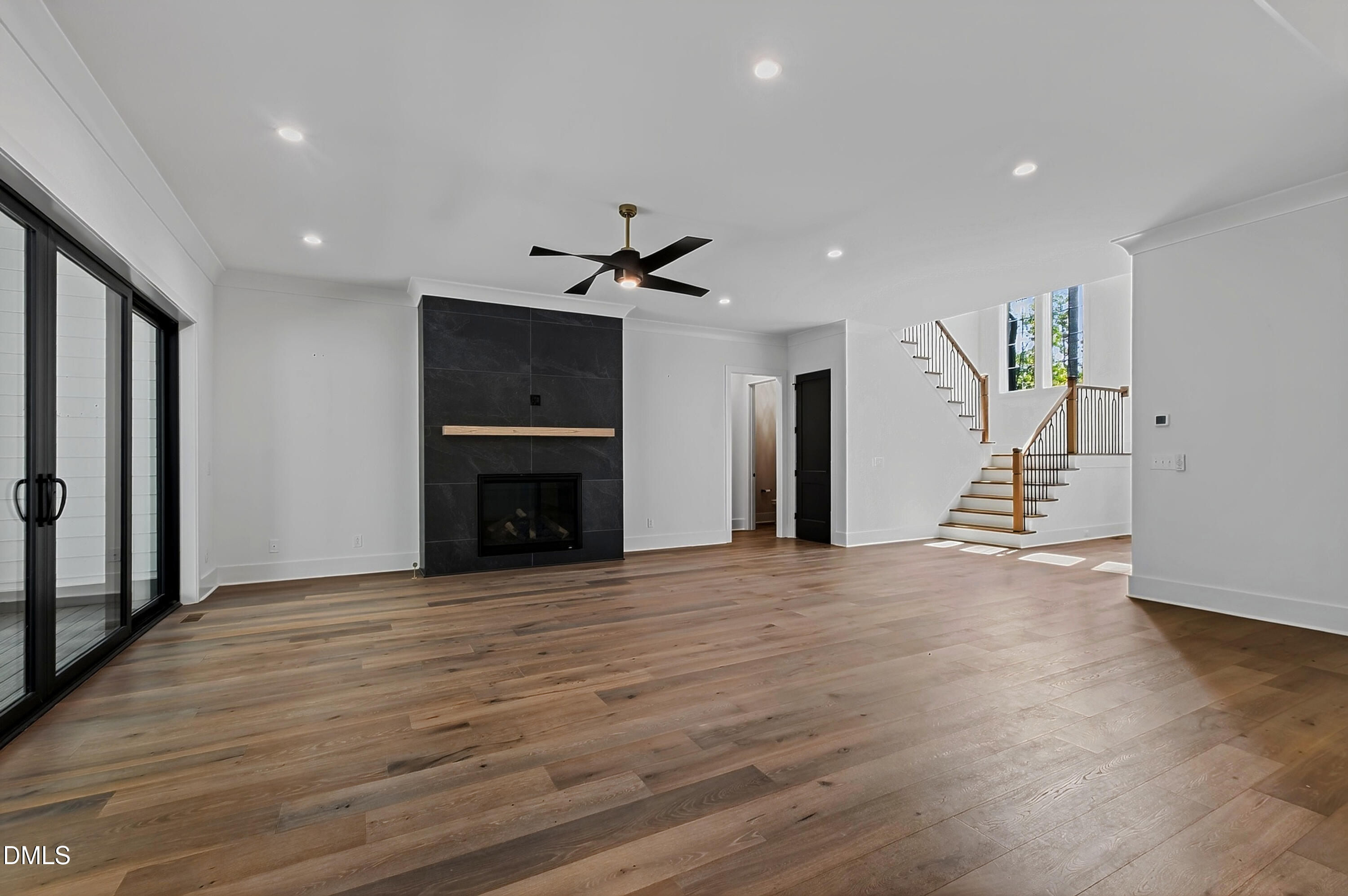 1424 Lake Adventure Court Property Photo 7