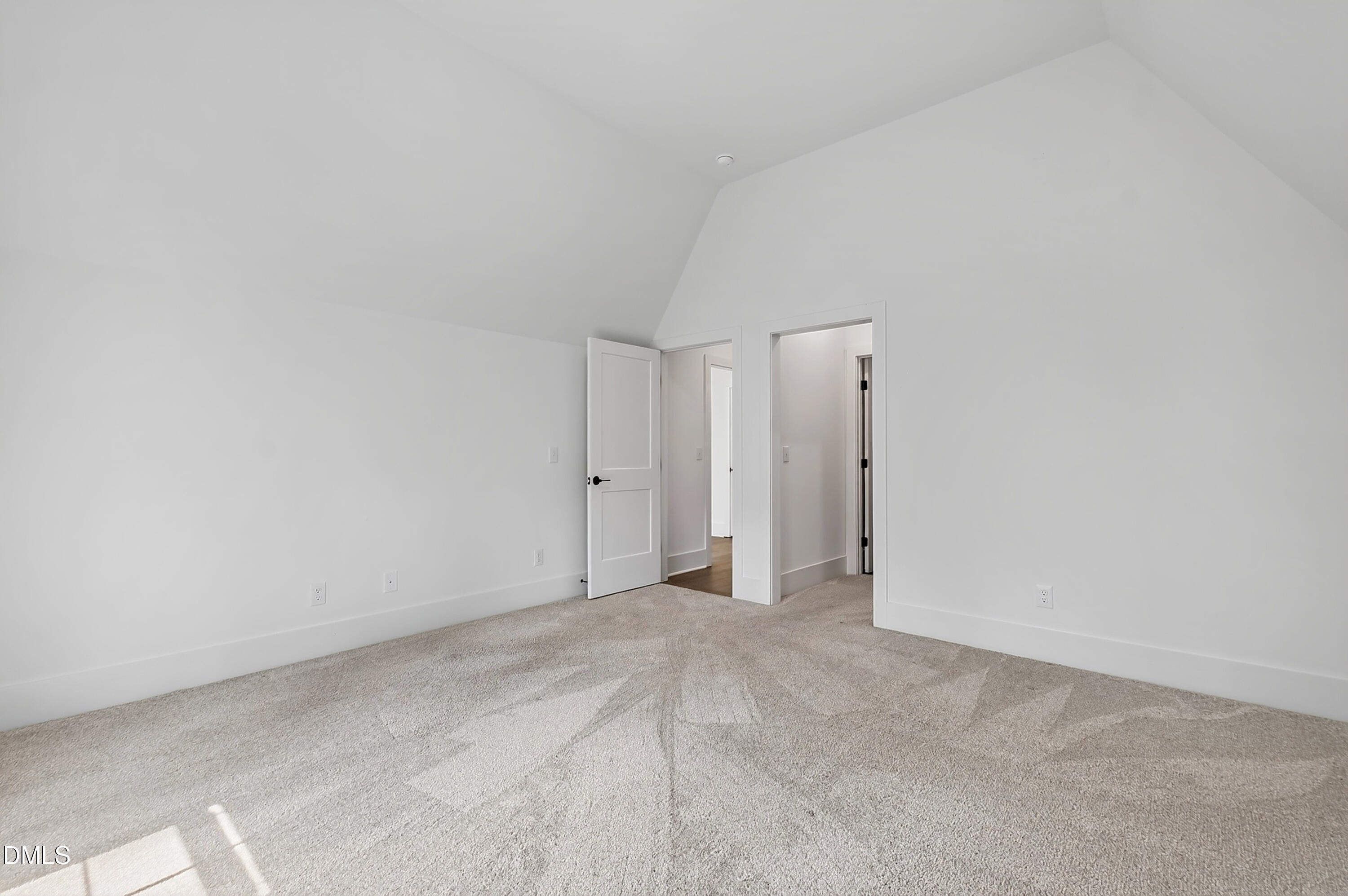1424 Lake Adventure Court Property Photo 26