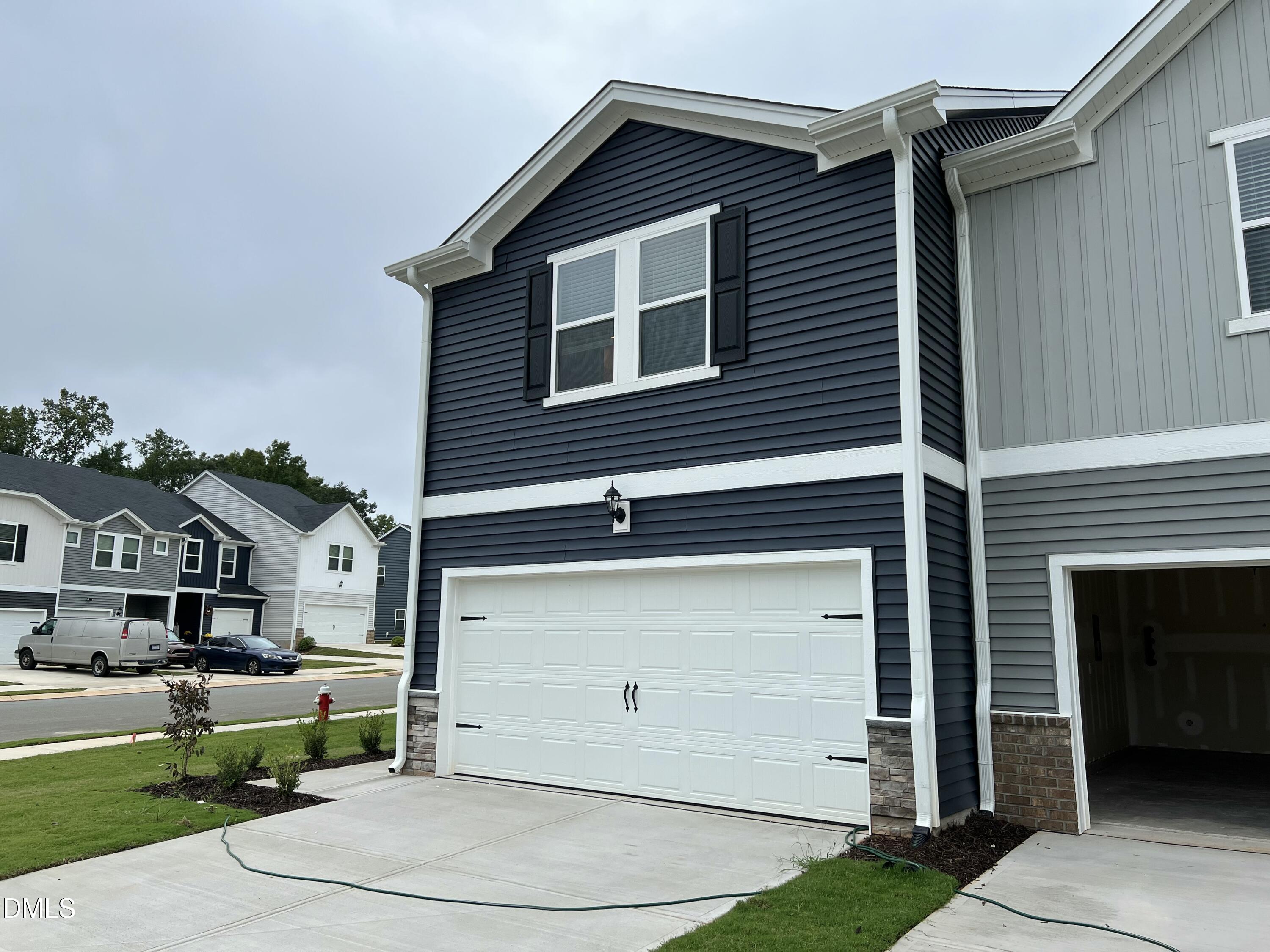 934 Broadleaf Trace Property Photo 2