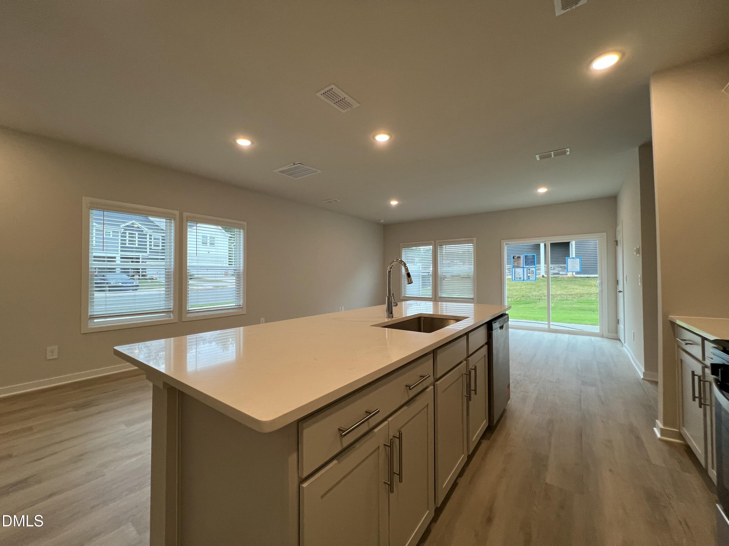 934 Broadleaf Trace Property Photo 5