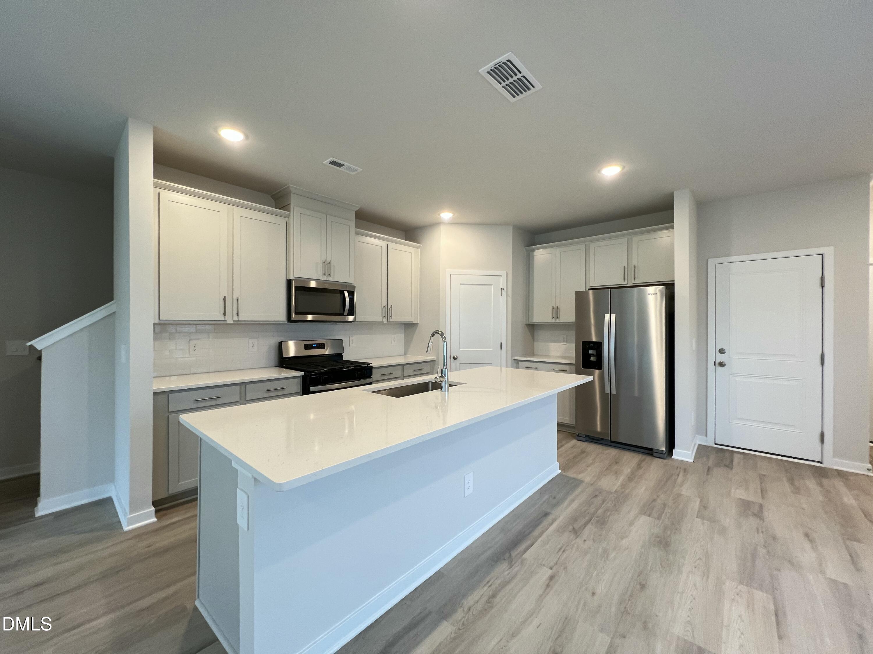 934 Broadleaf Trace Property Photo 7