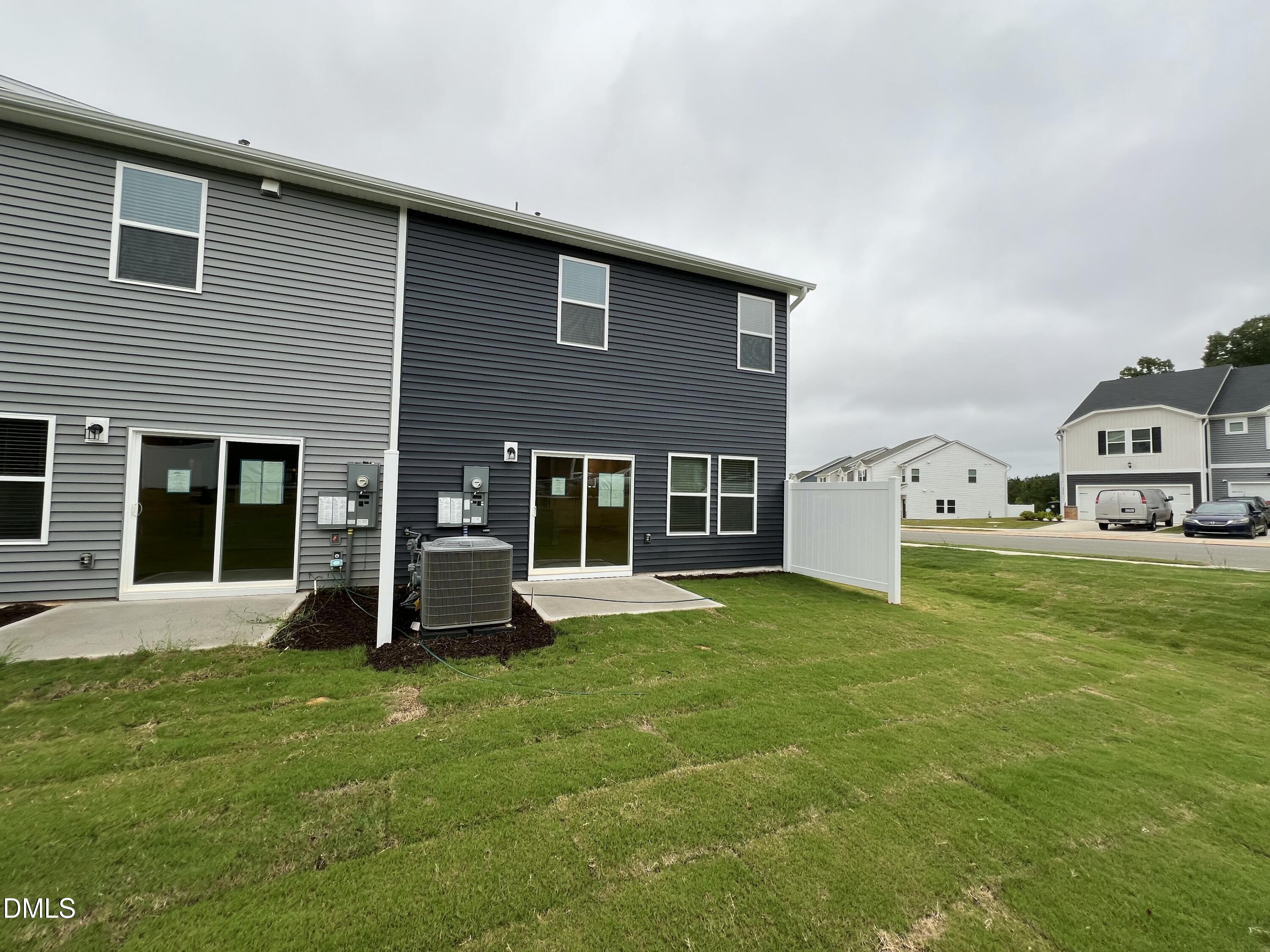 934 Broadleaf Trace Property Photo 8