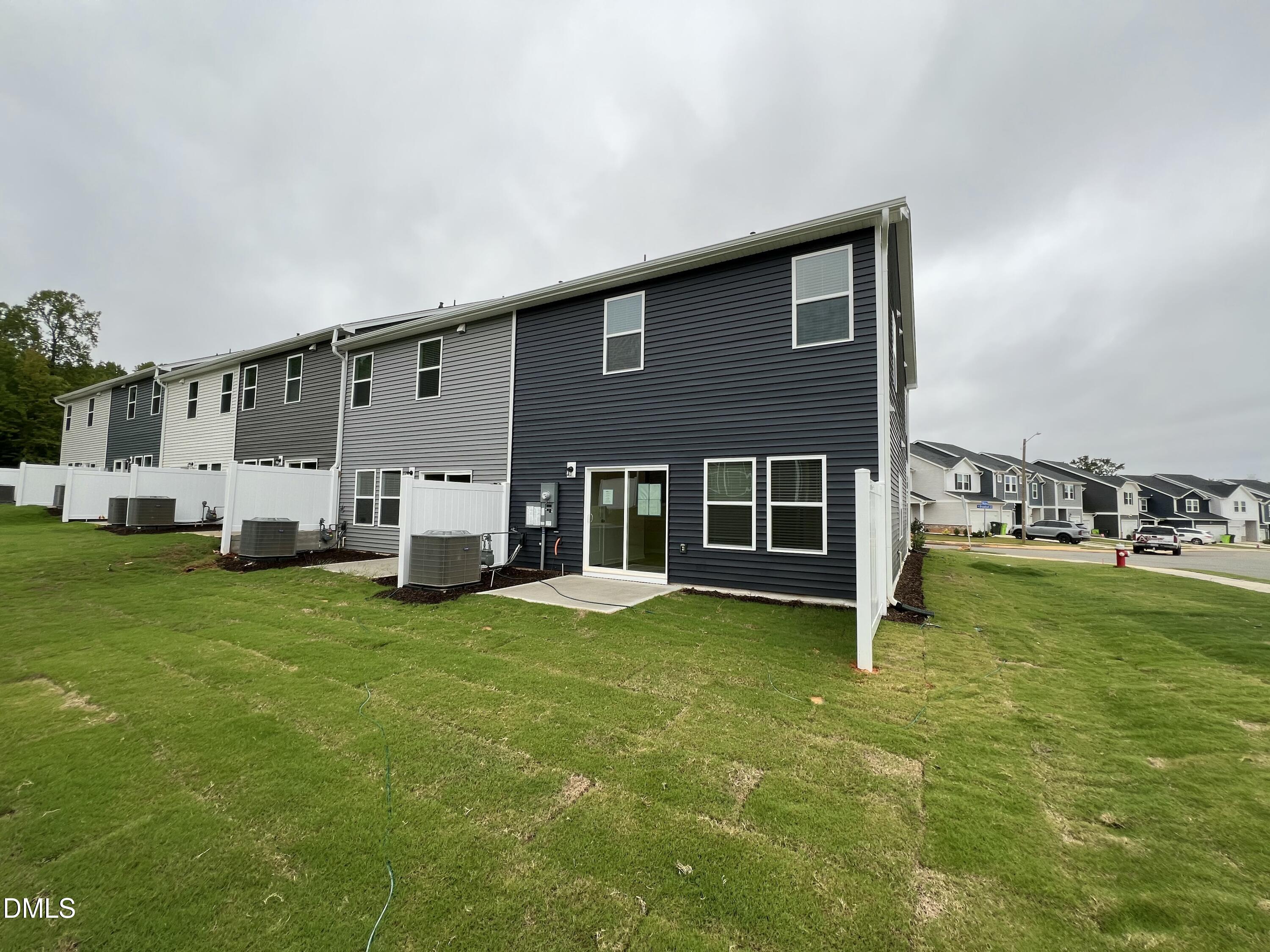 934 Broadleaf Trace Property Photo 9