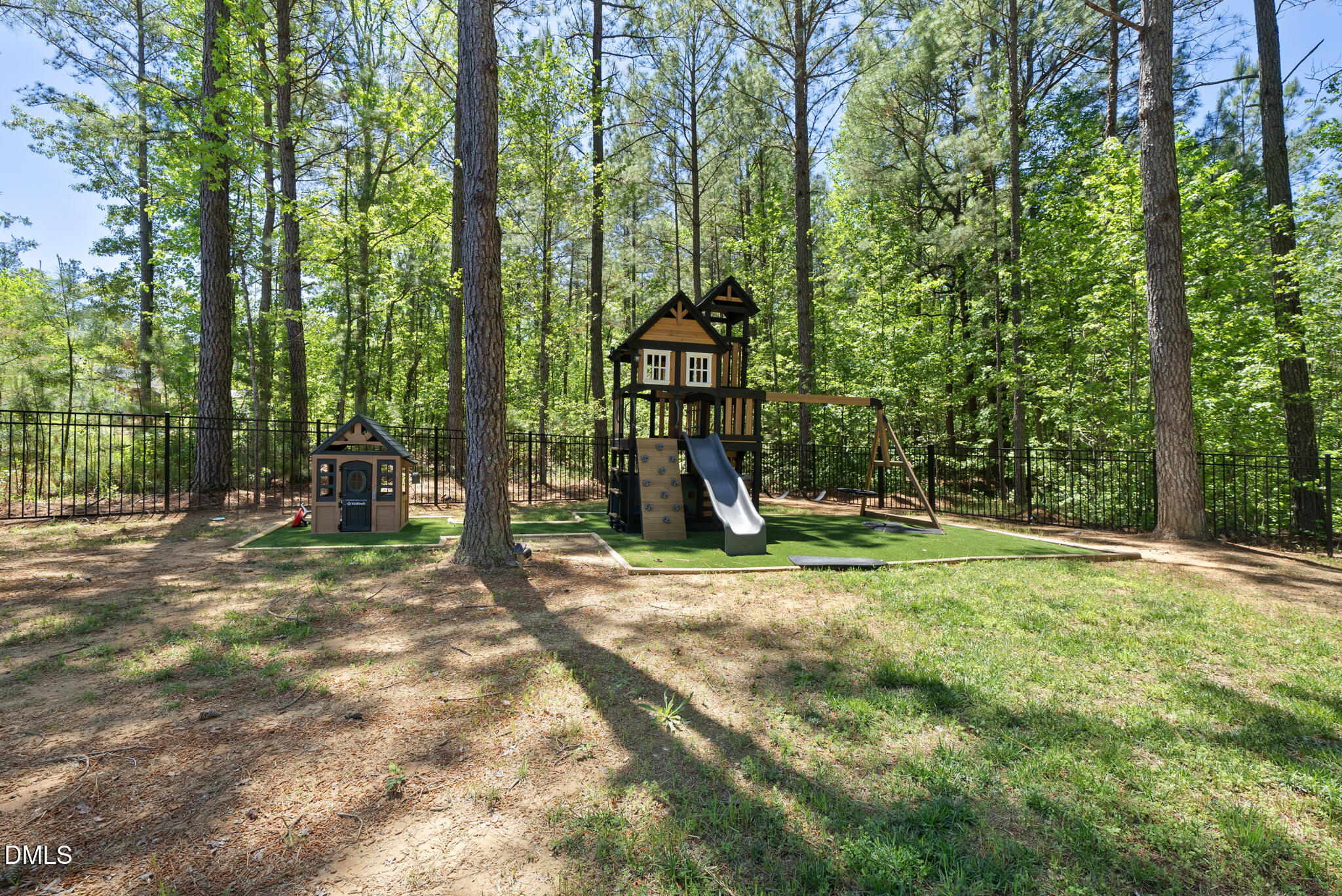 245 Whistlers Cove Property Photo 37