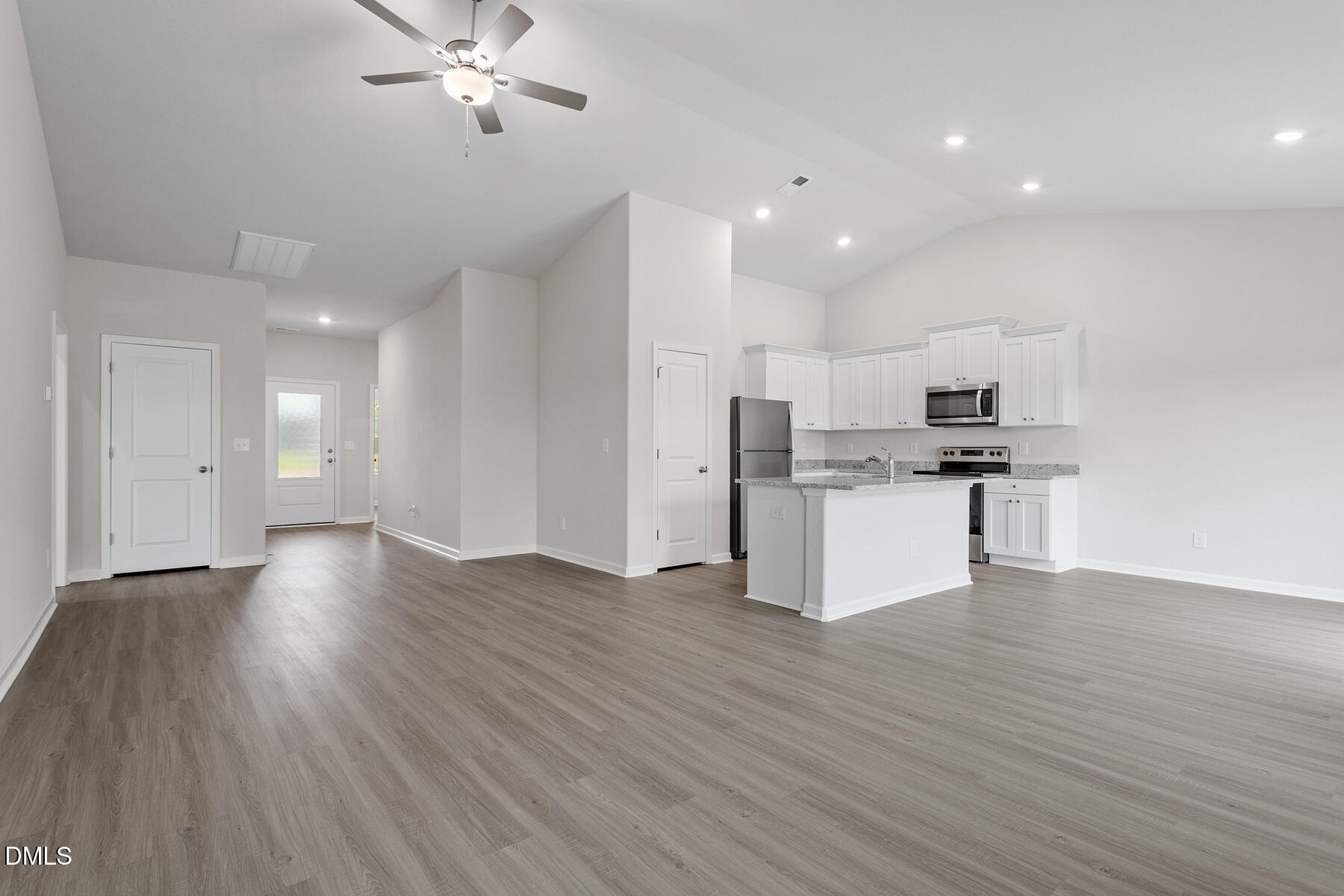 8942 Ava Drive Property Photo 3