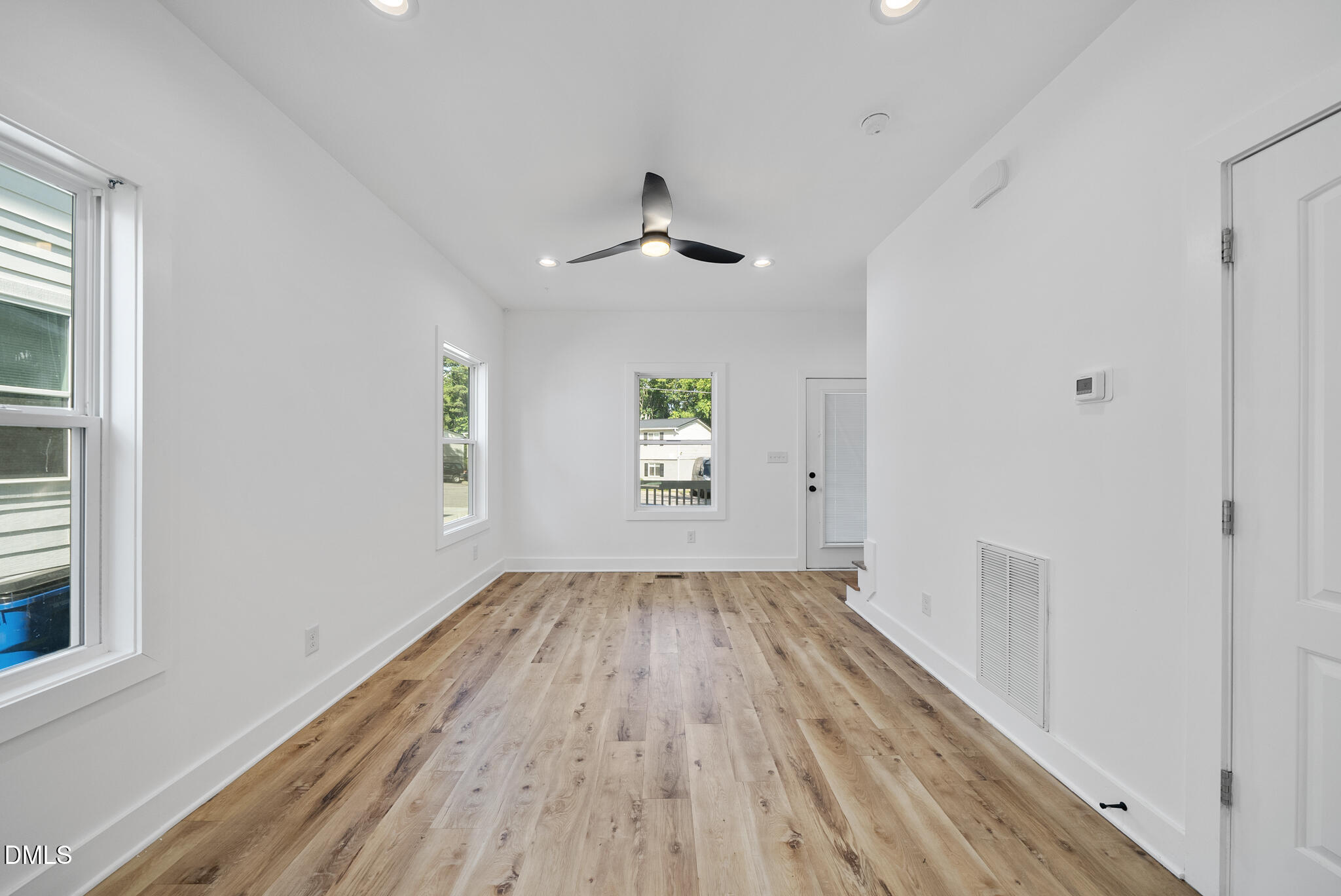 808 Vardaman Street Property Photo 3