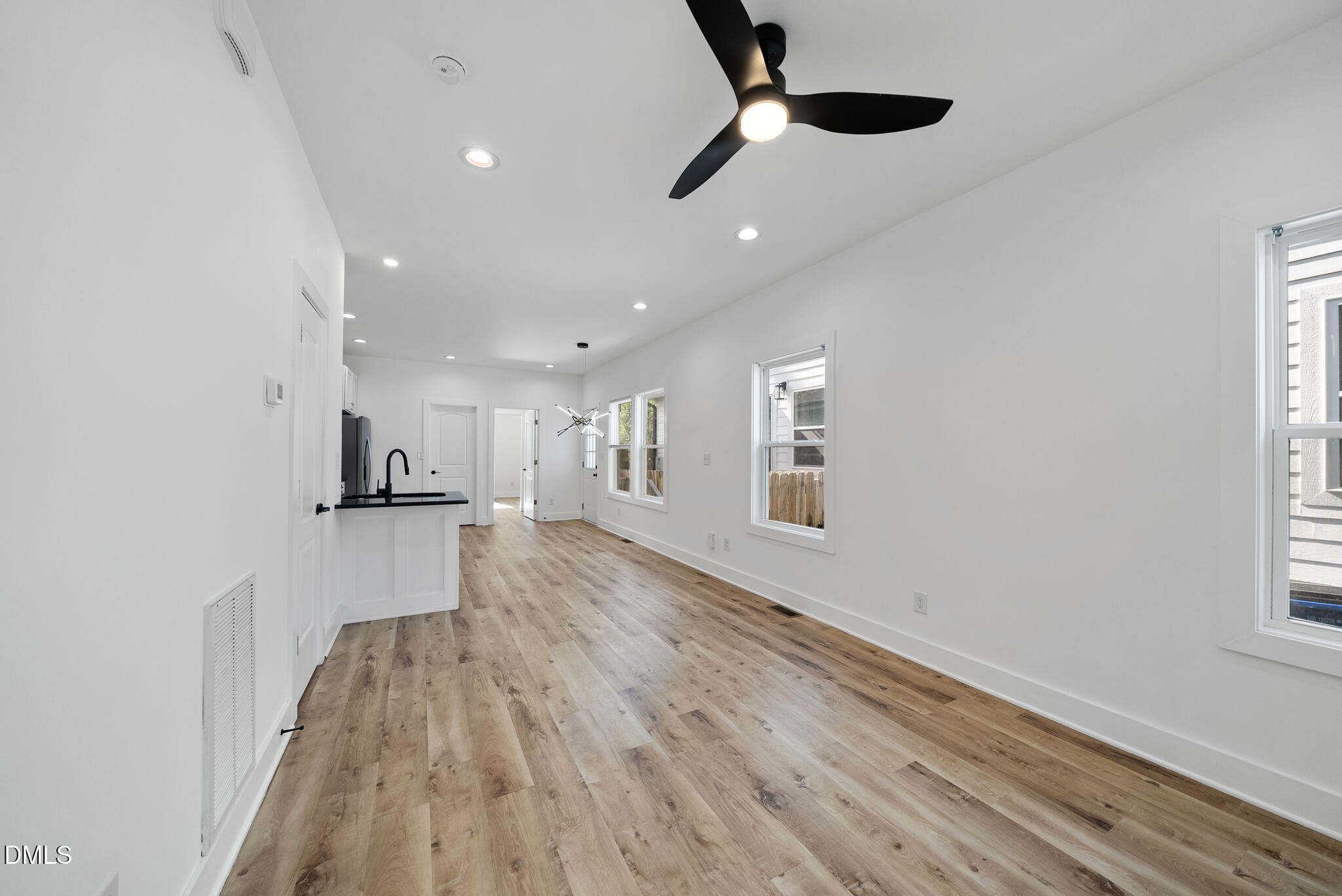 808 Vardaman Street Property Photo 4