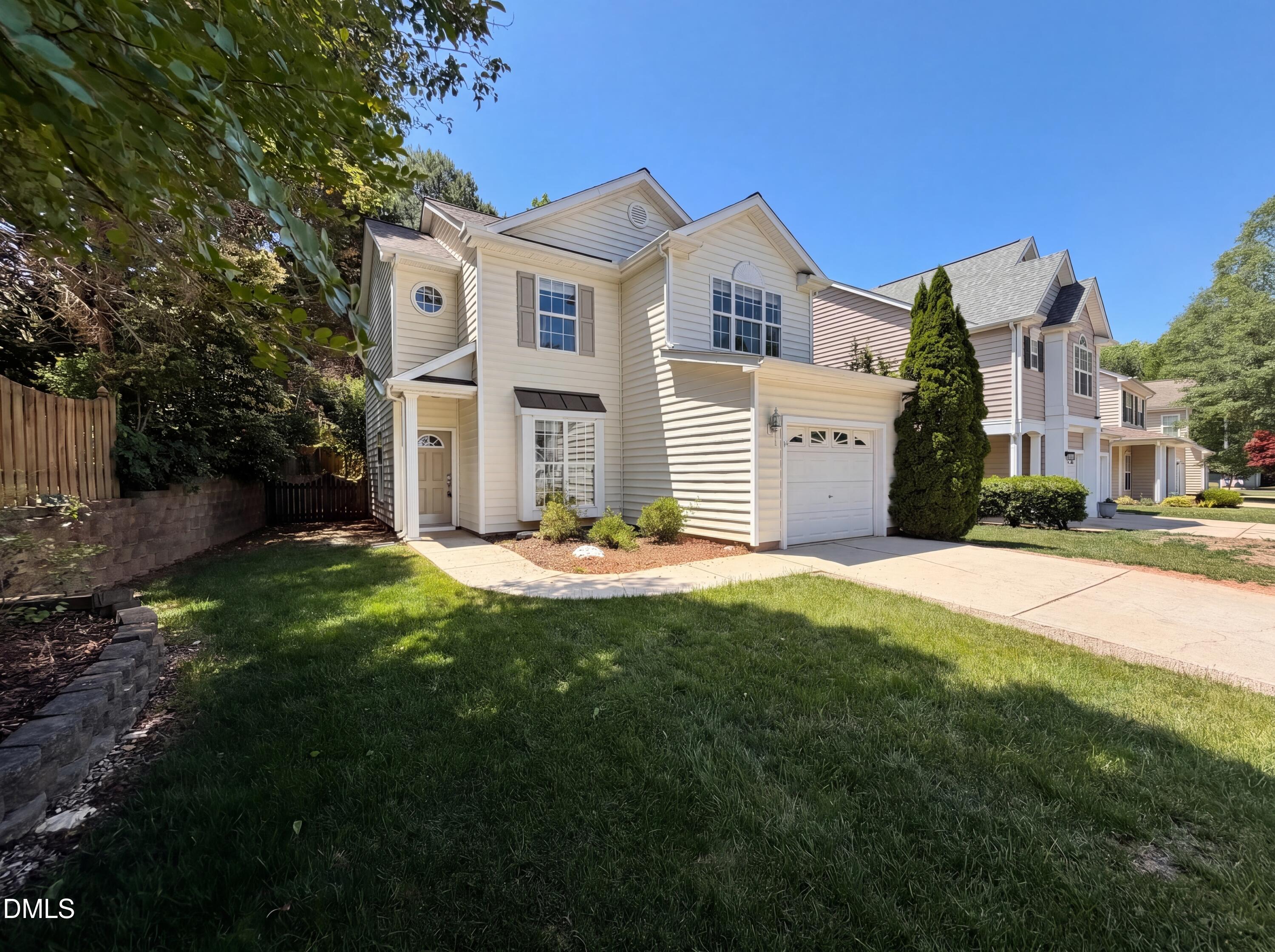 8409 Aztec Dawn Court Property Photo 1