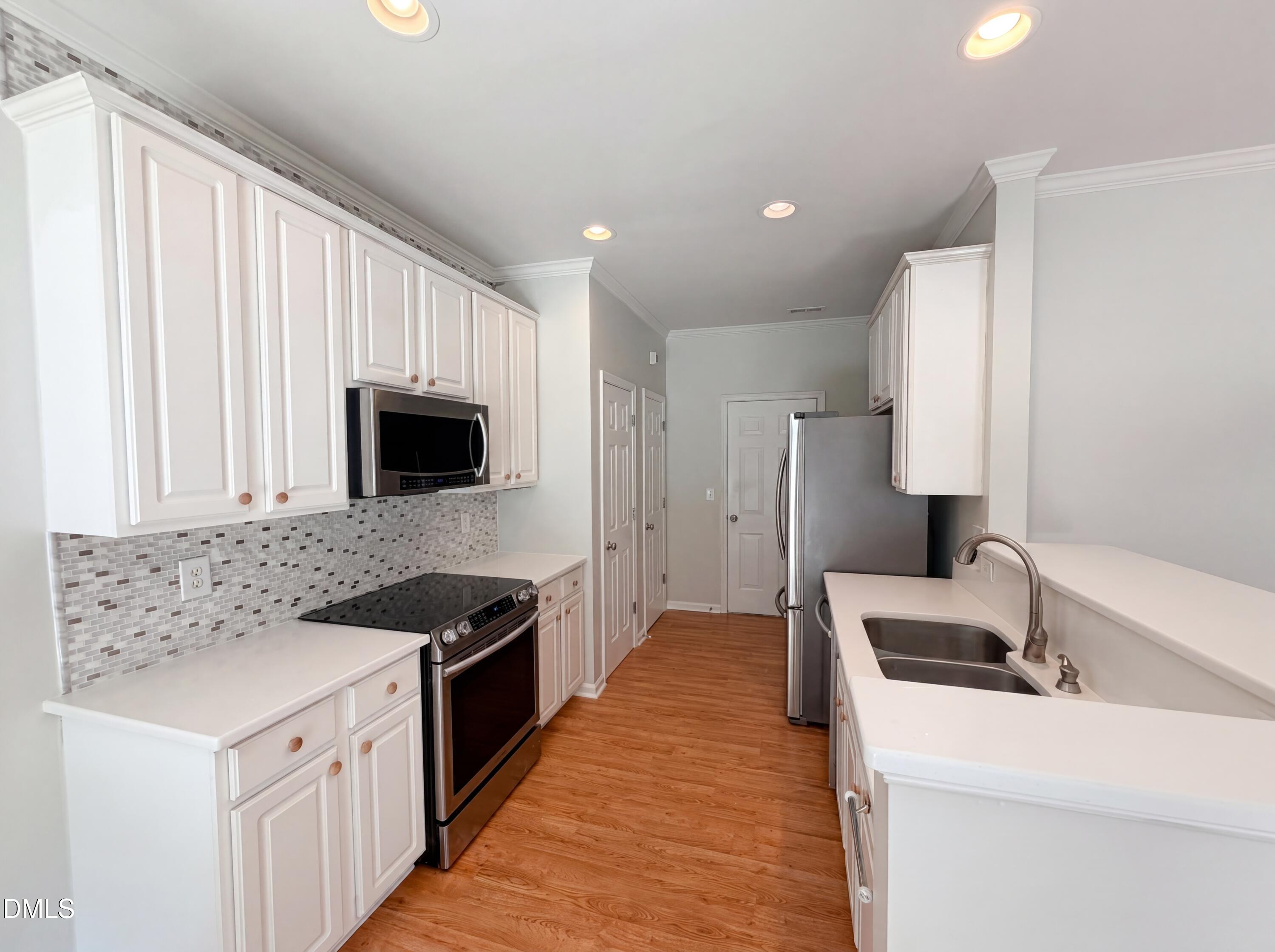 8409 Aztec Dawn Court Property Photo 2
