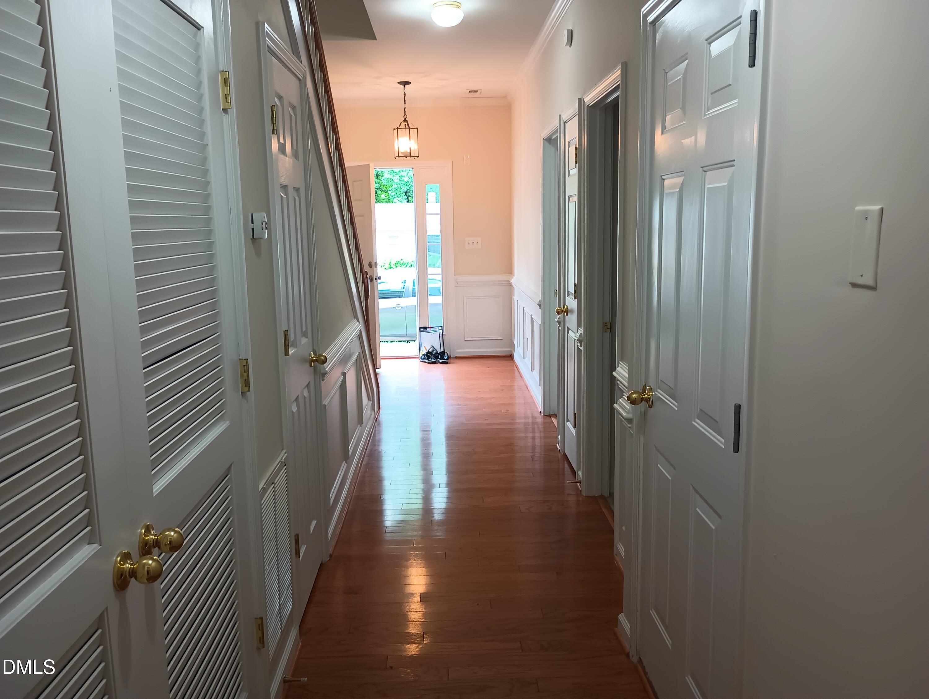 421 Madison Avenue Property Photo 3