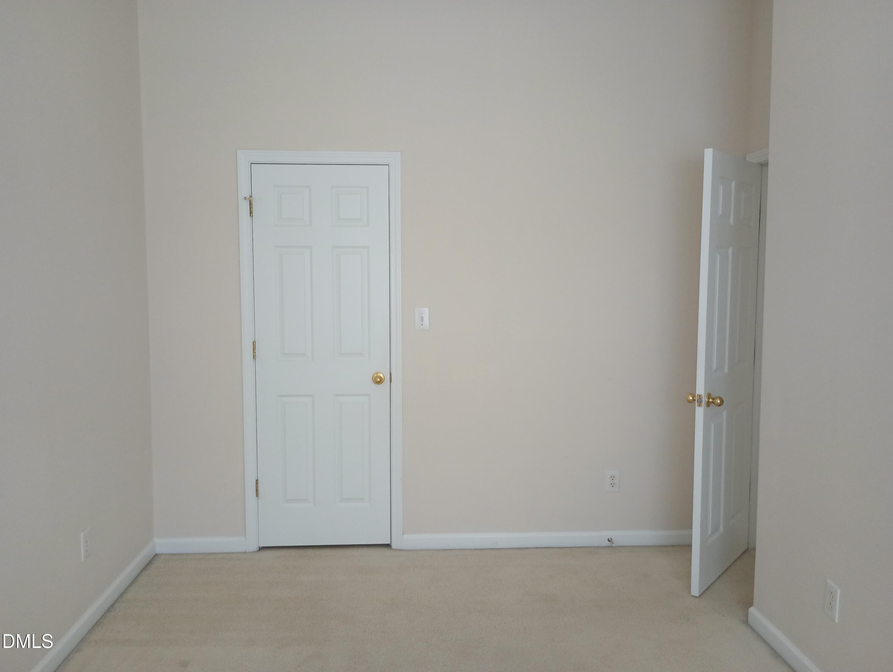 421 Madison Avenue Property Photo 4