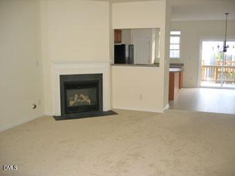 421 Madison Avenue Property Photo 9