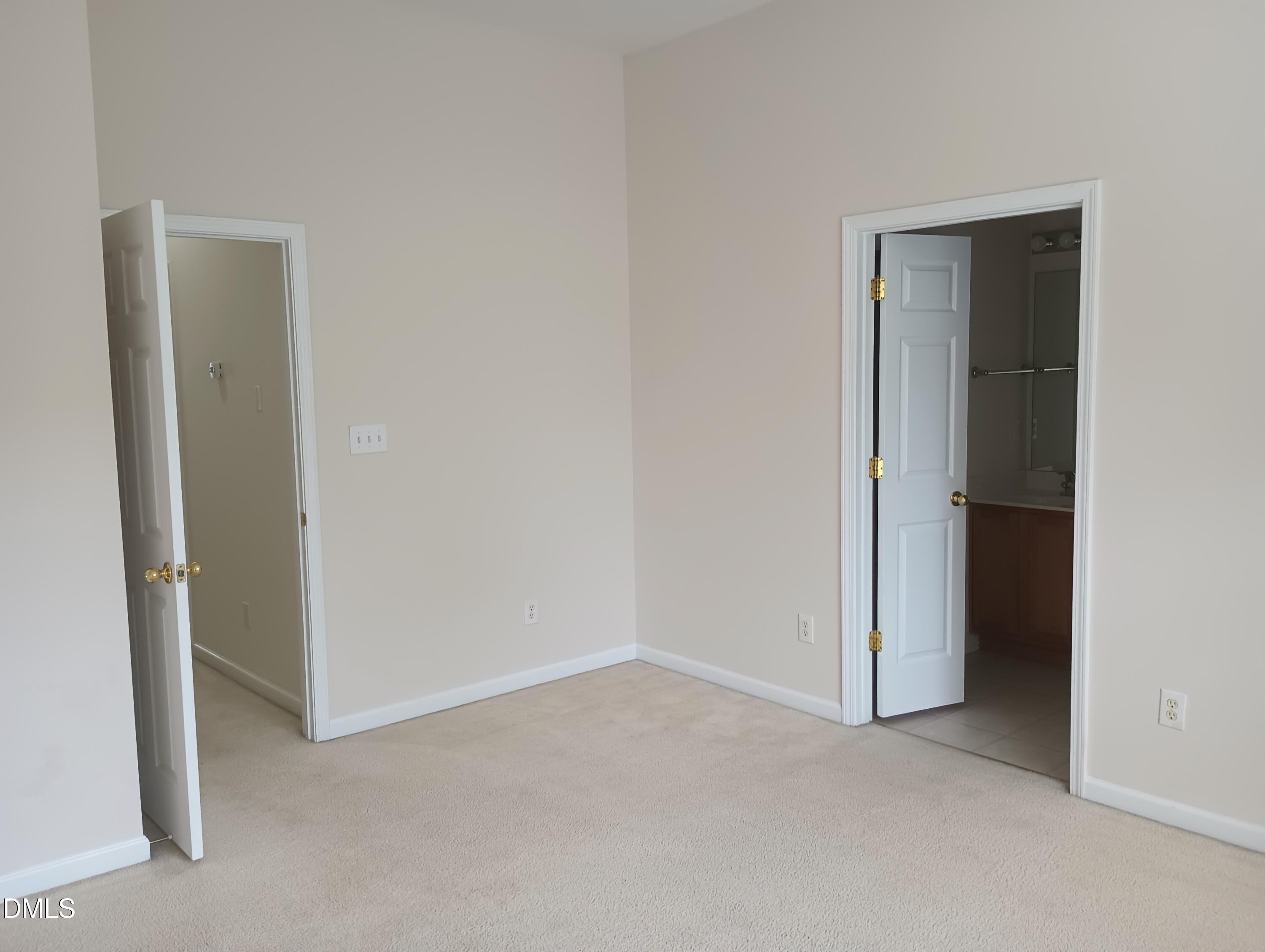 421 Madison Avenue Property Photo 19
