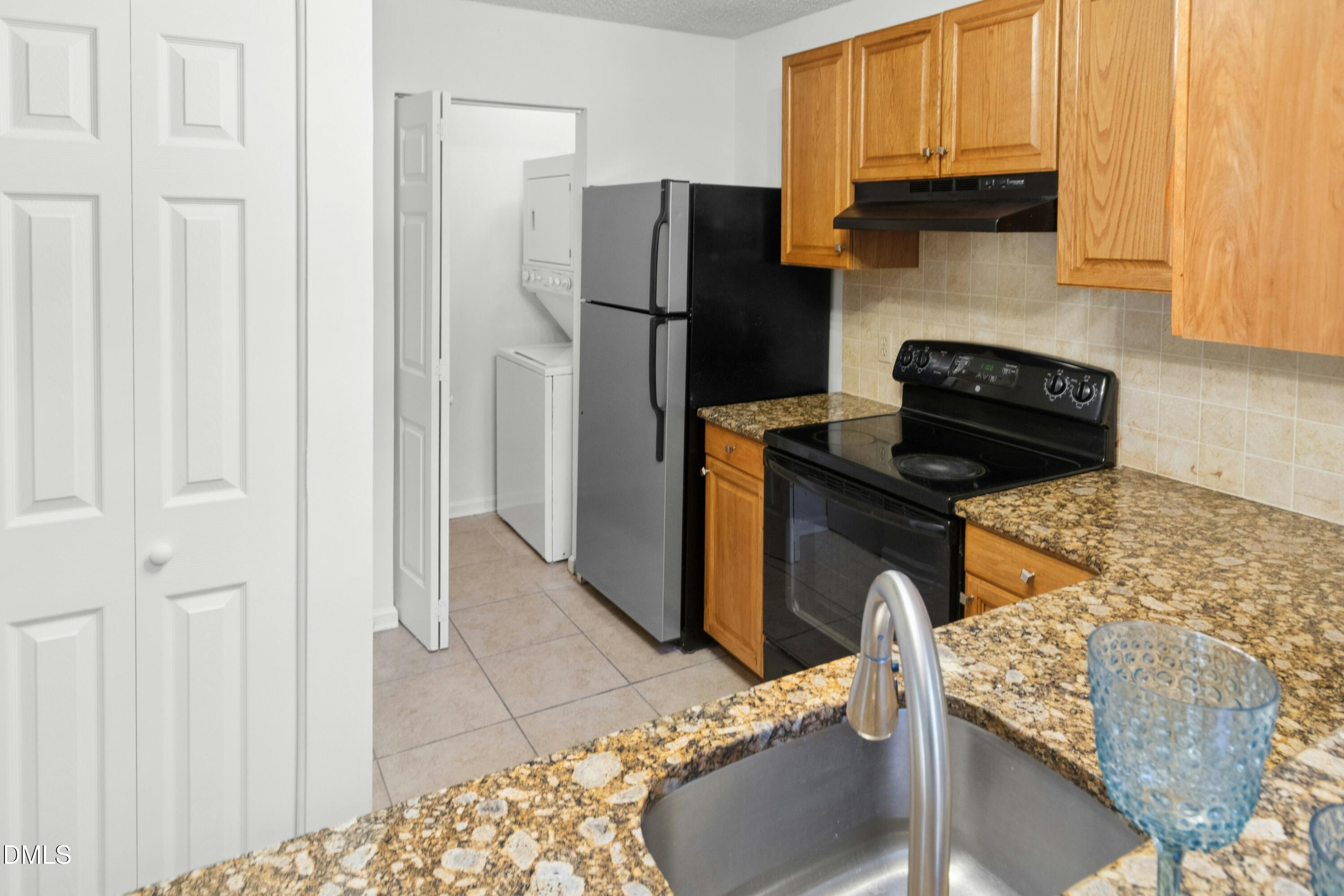 4900 Avenida Del Sol Drive 307 Property Photo 10