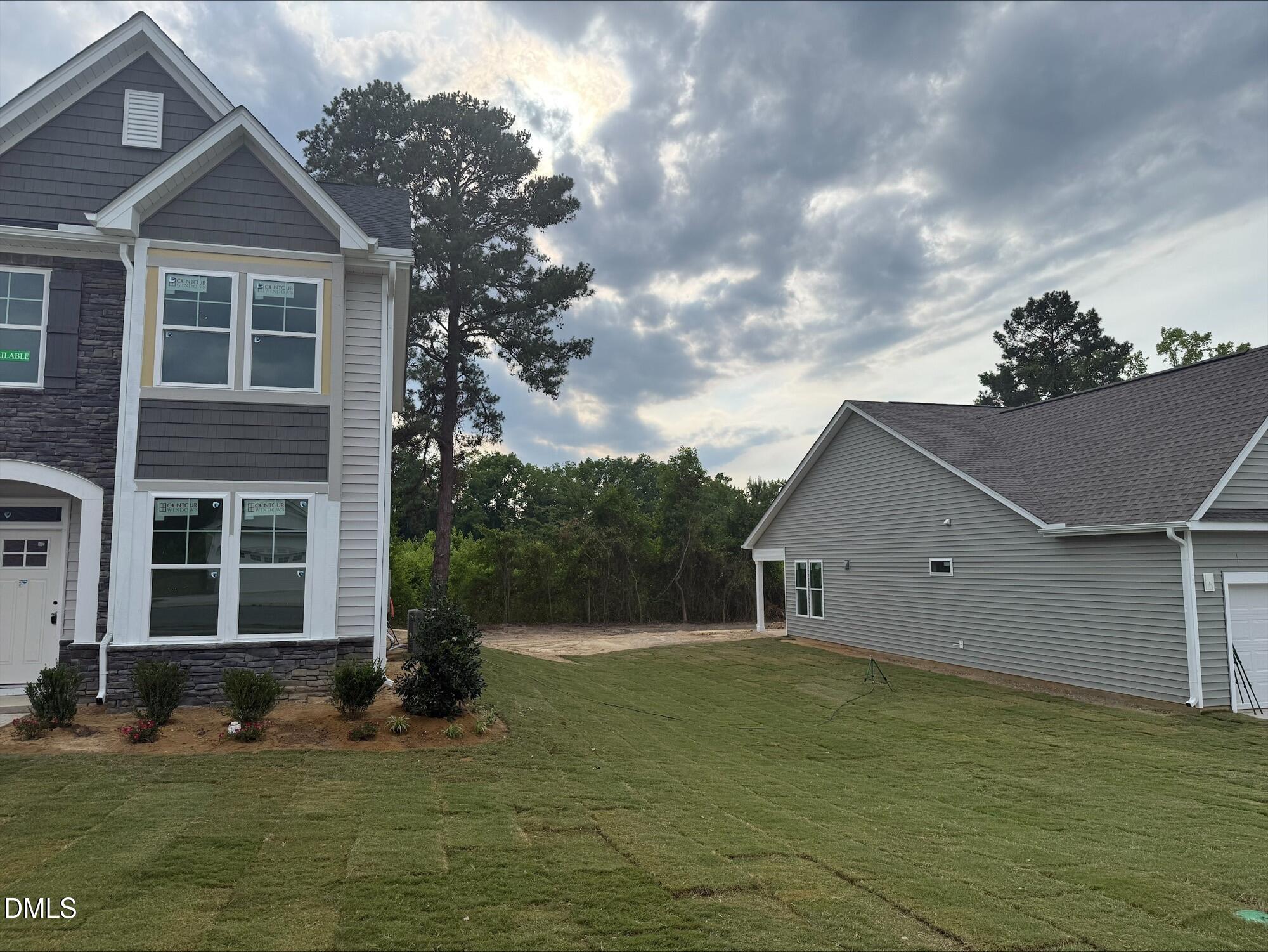 377 Pecan Valley Way Property Photo 3