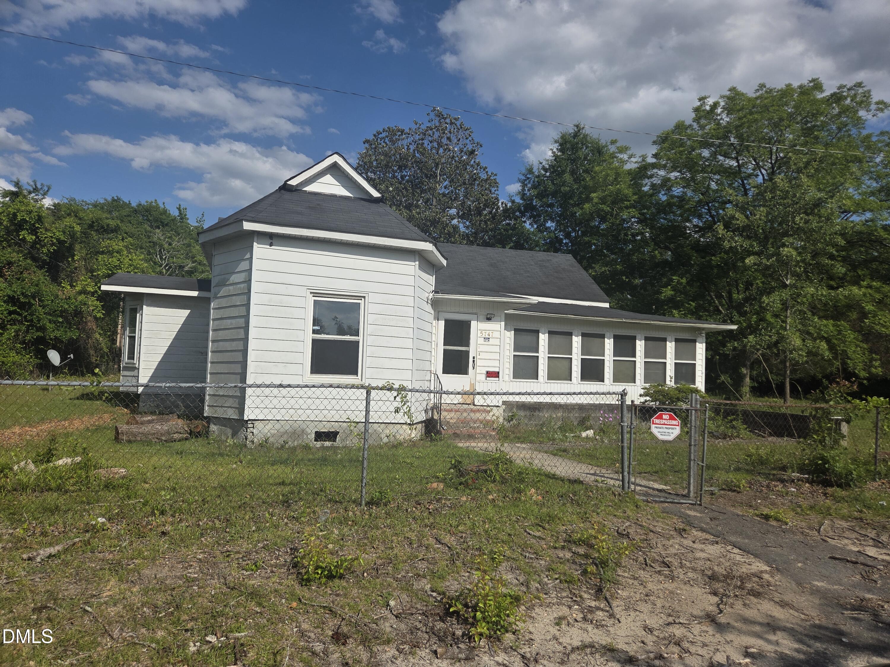 5747 Medicus Lane Property Photo 1