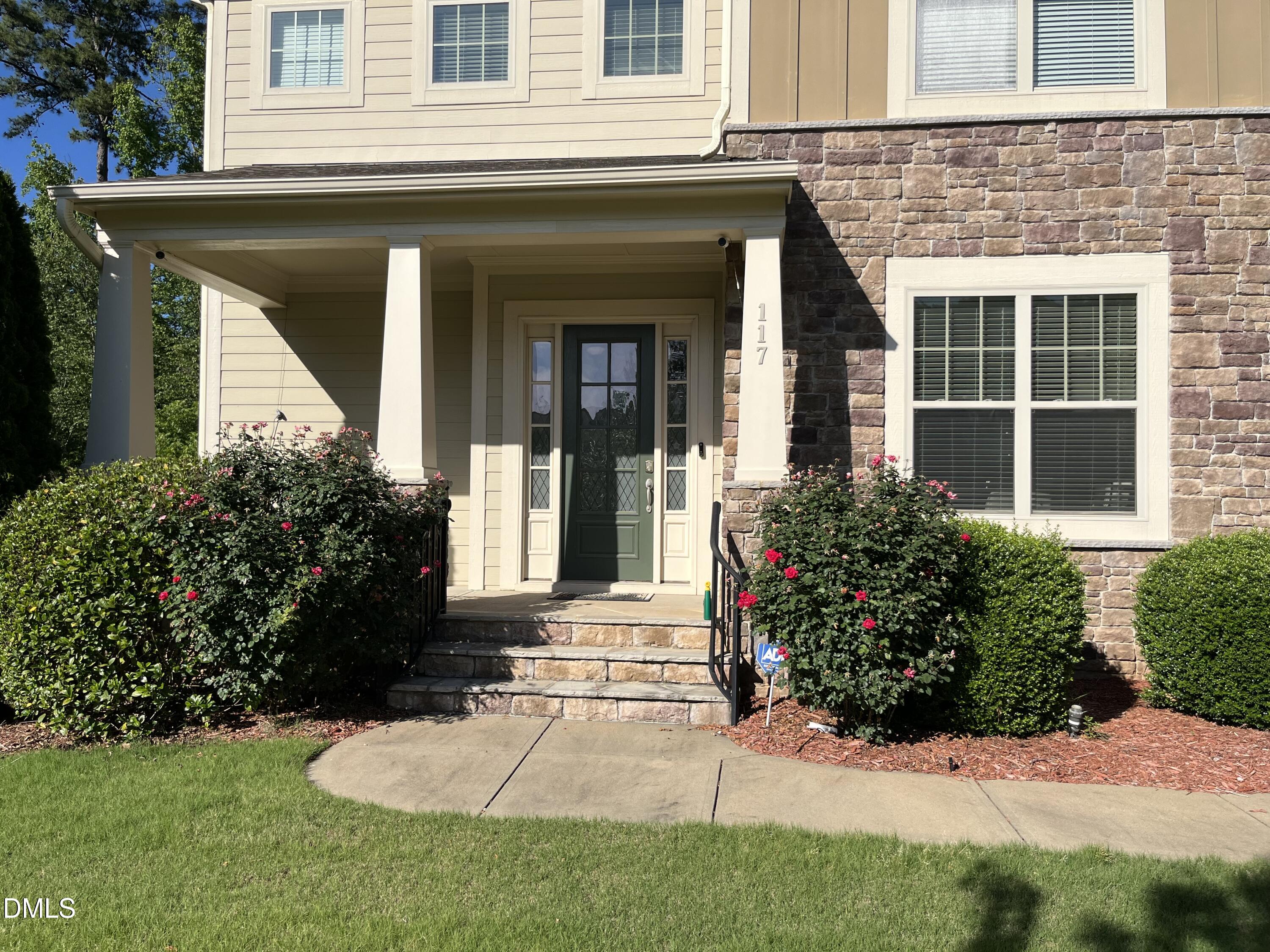 117 Winterview Place Property Photo 4