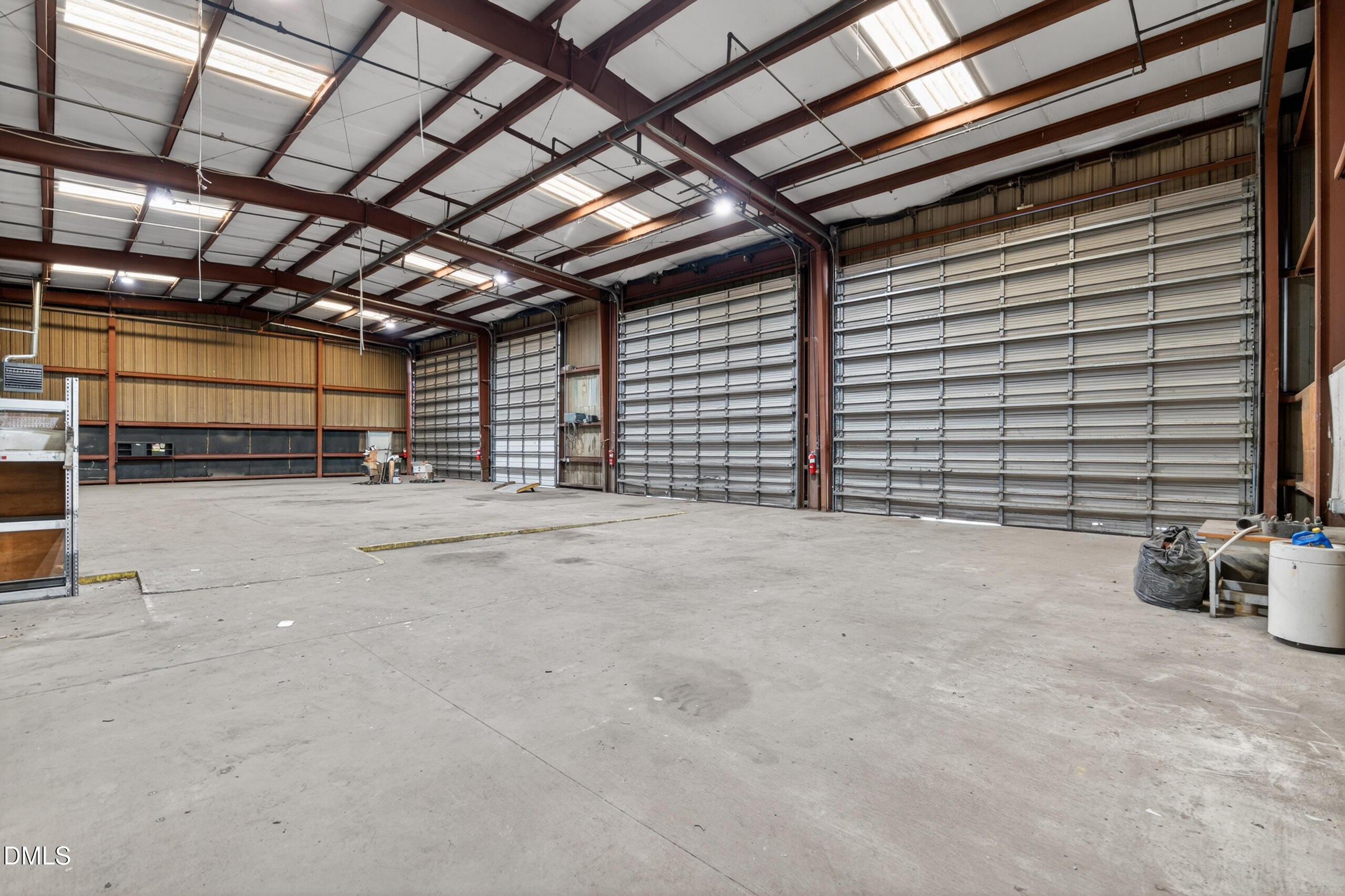 410 E Interstate Service Road Property Photo 5