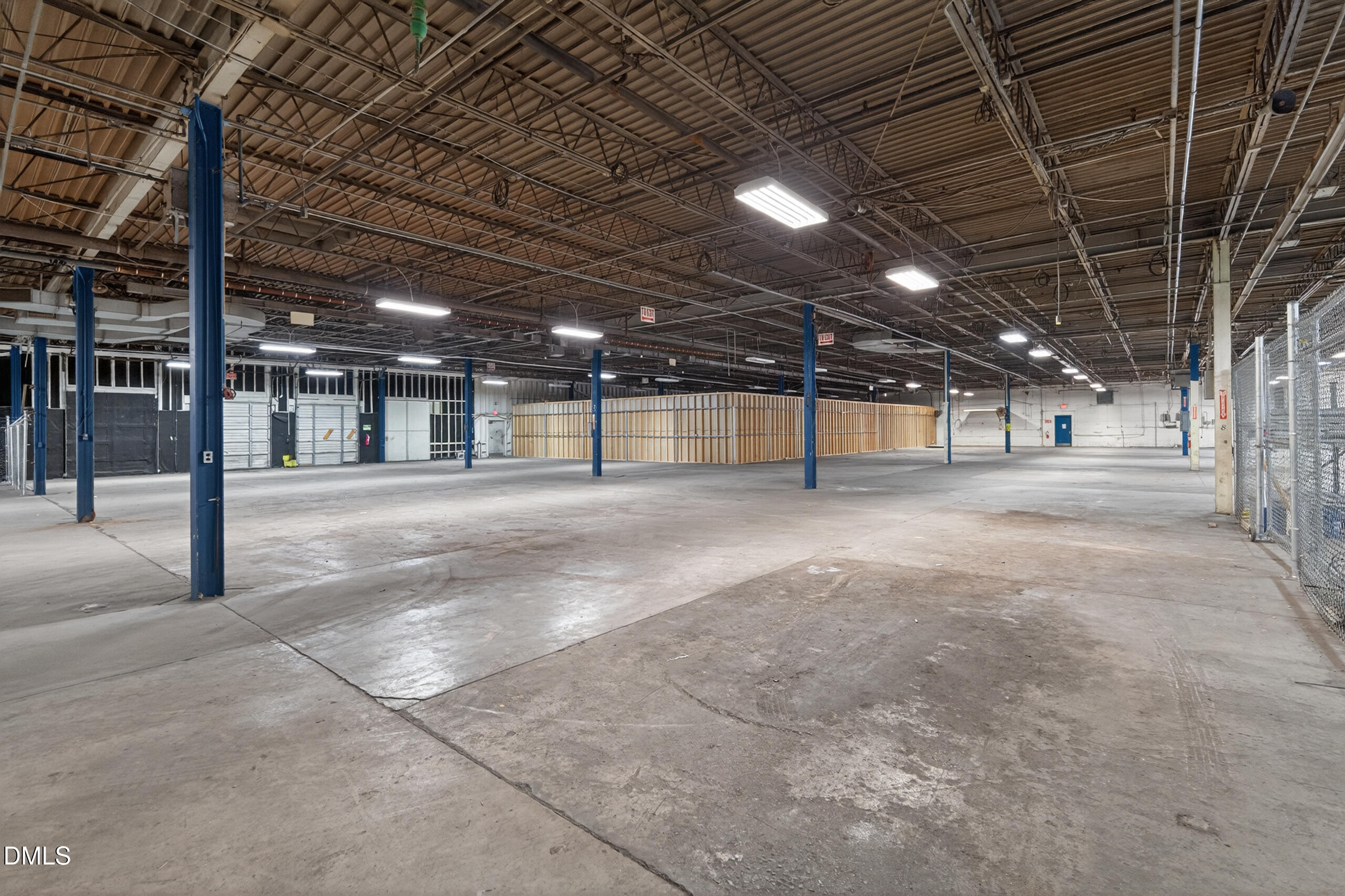 410 E Interstate Service Road Property Photo 14