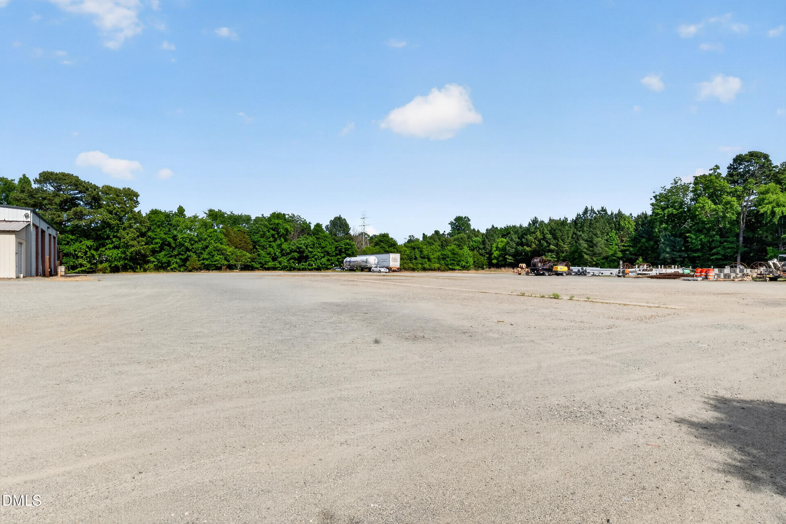 410 E Interstate Service Road Property Photo 25