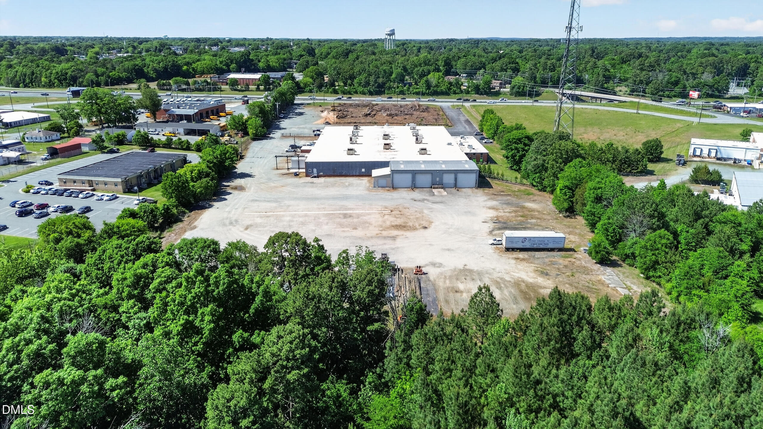 410 E Interstate Service Road Property Photo 28