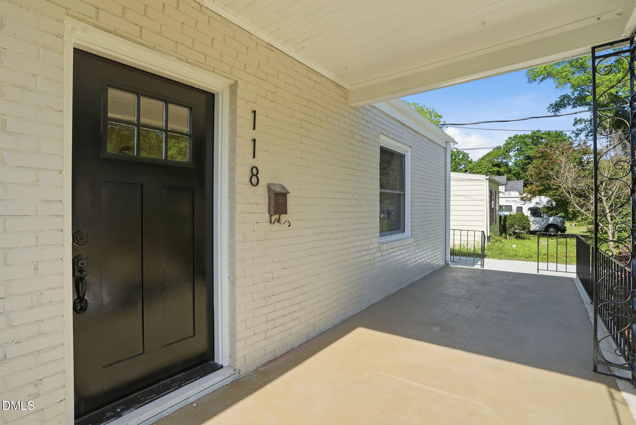 118 Davidson Avenue Property Photo 7