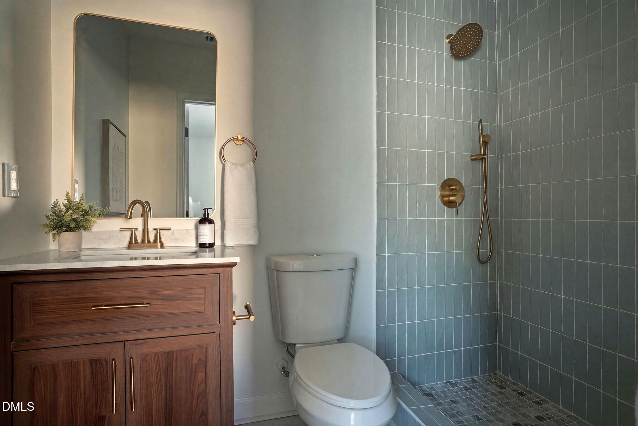 118 Davidson Avenue Property Photo 42