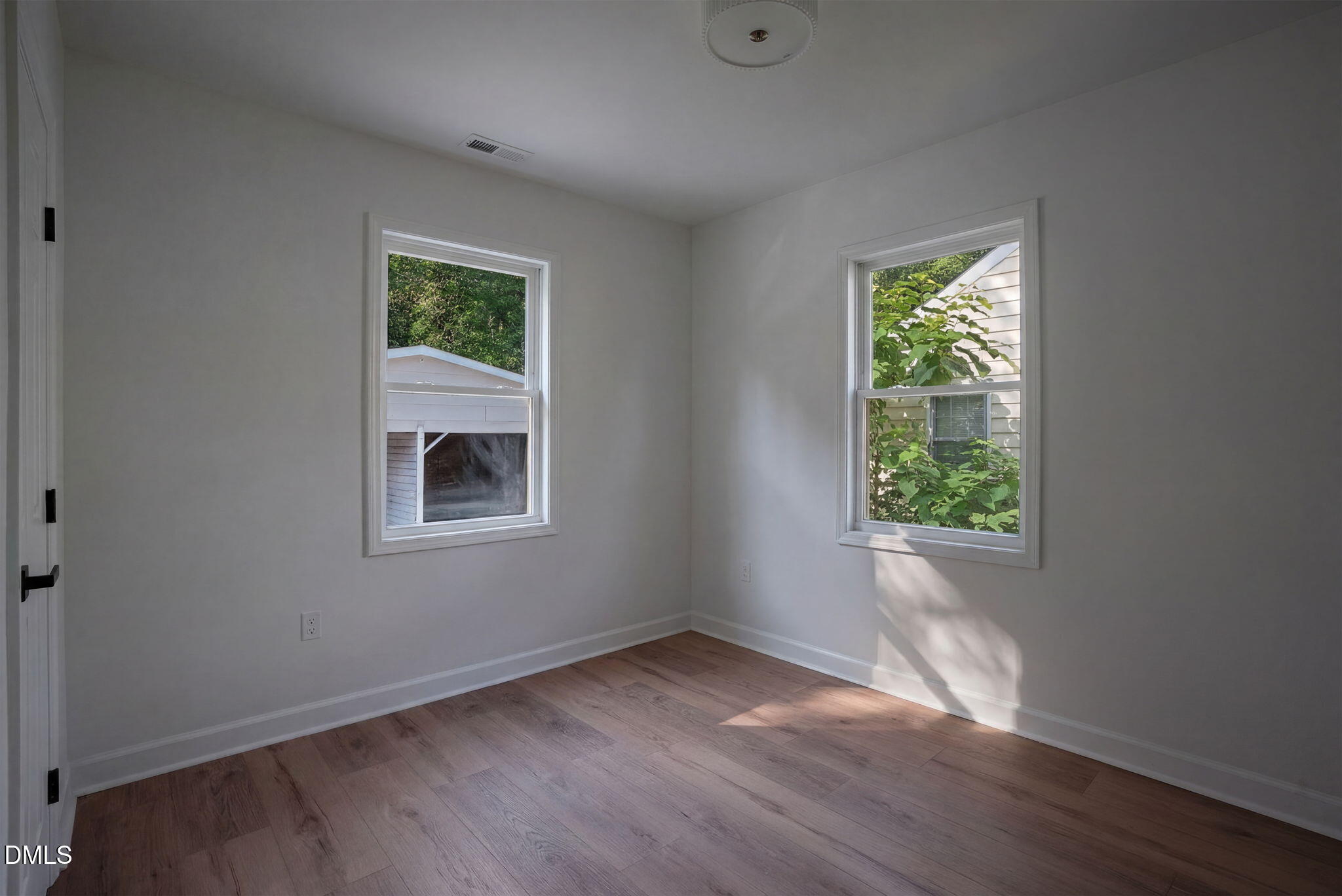 118 Davidson Avenue Property Photo 48