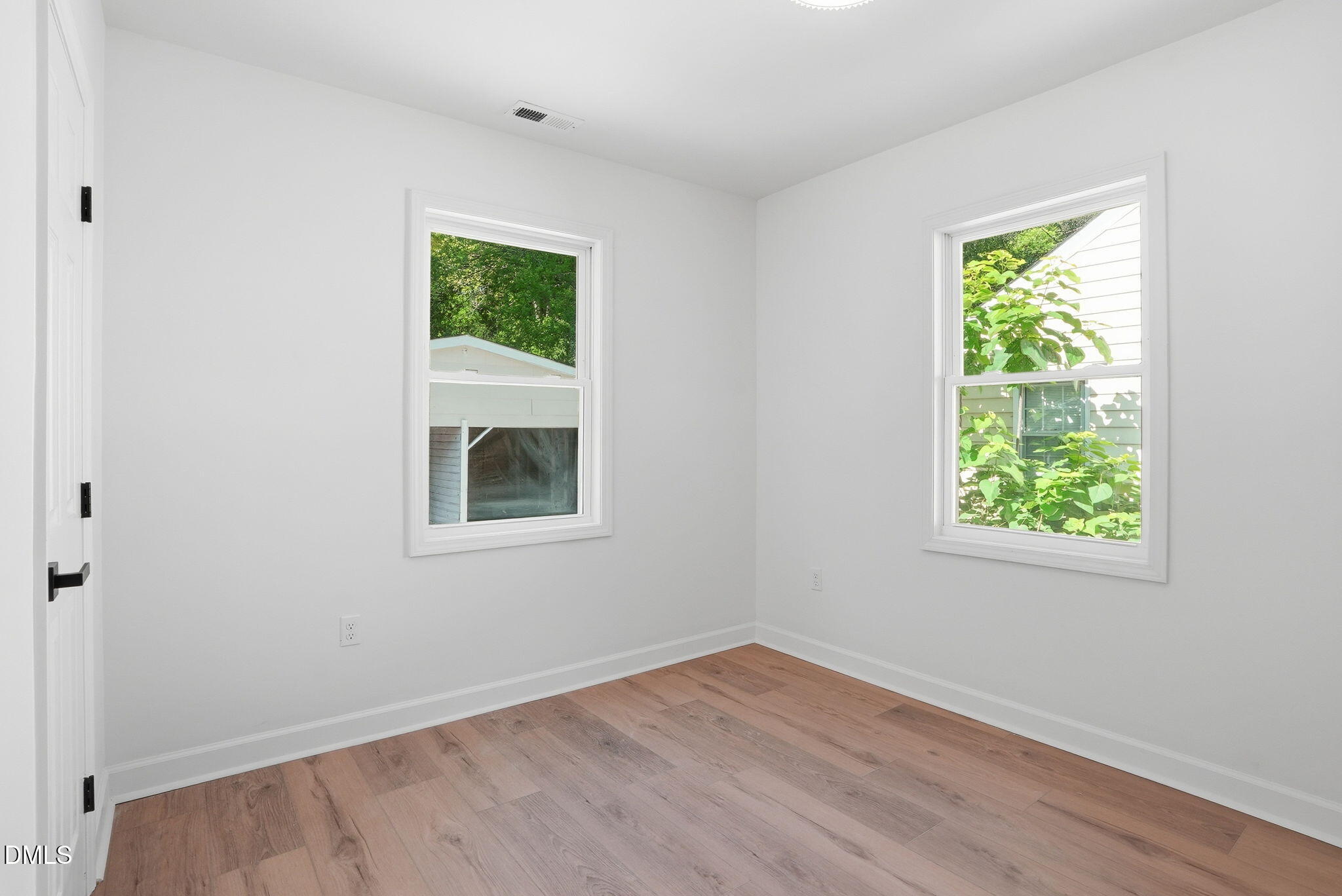 118 Davidson Avenue Property Photo 49