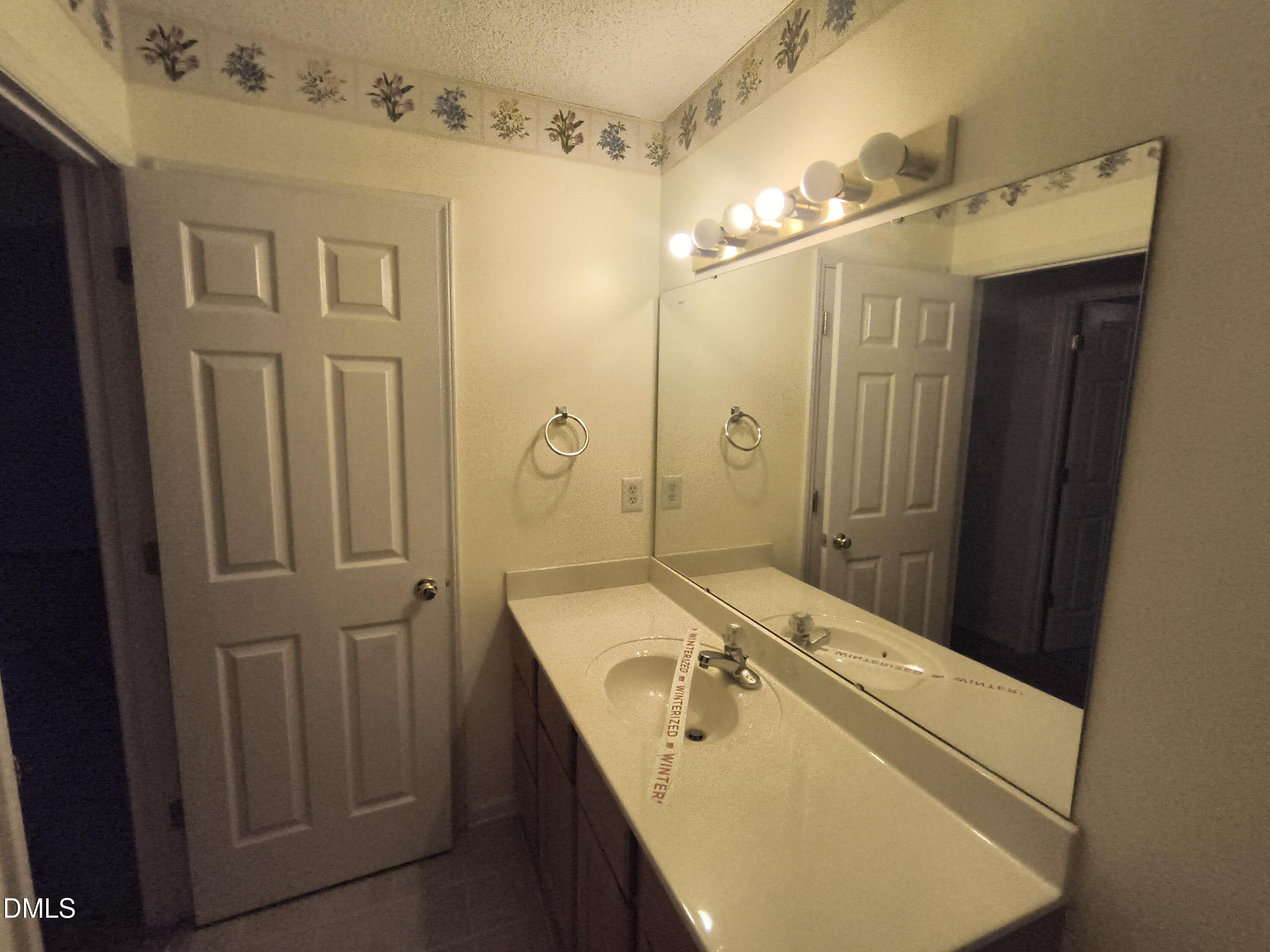 9 Crystal Oaks Court Property Photo 11