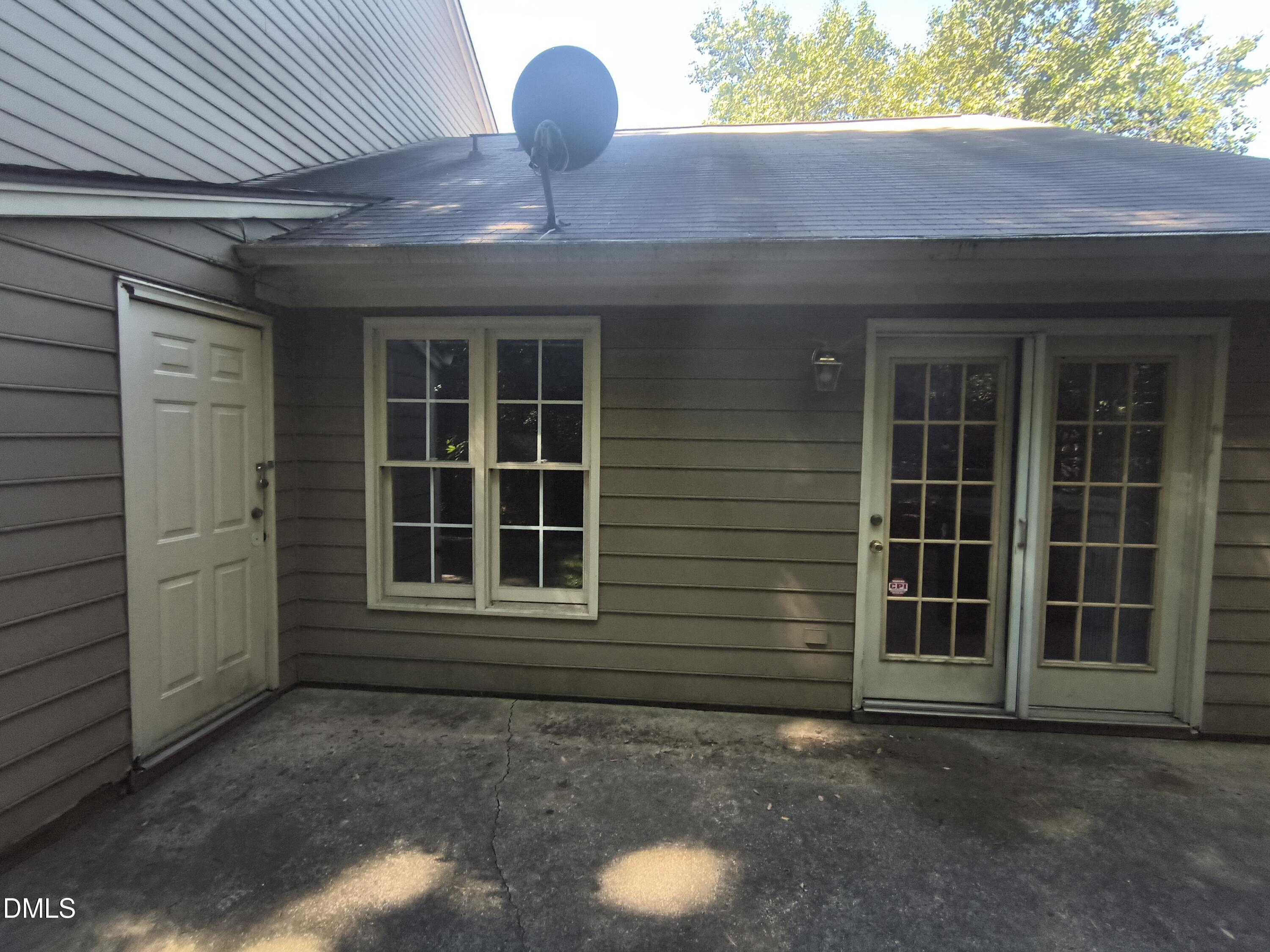 9 Crystal Oaks Court Property Photo 12