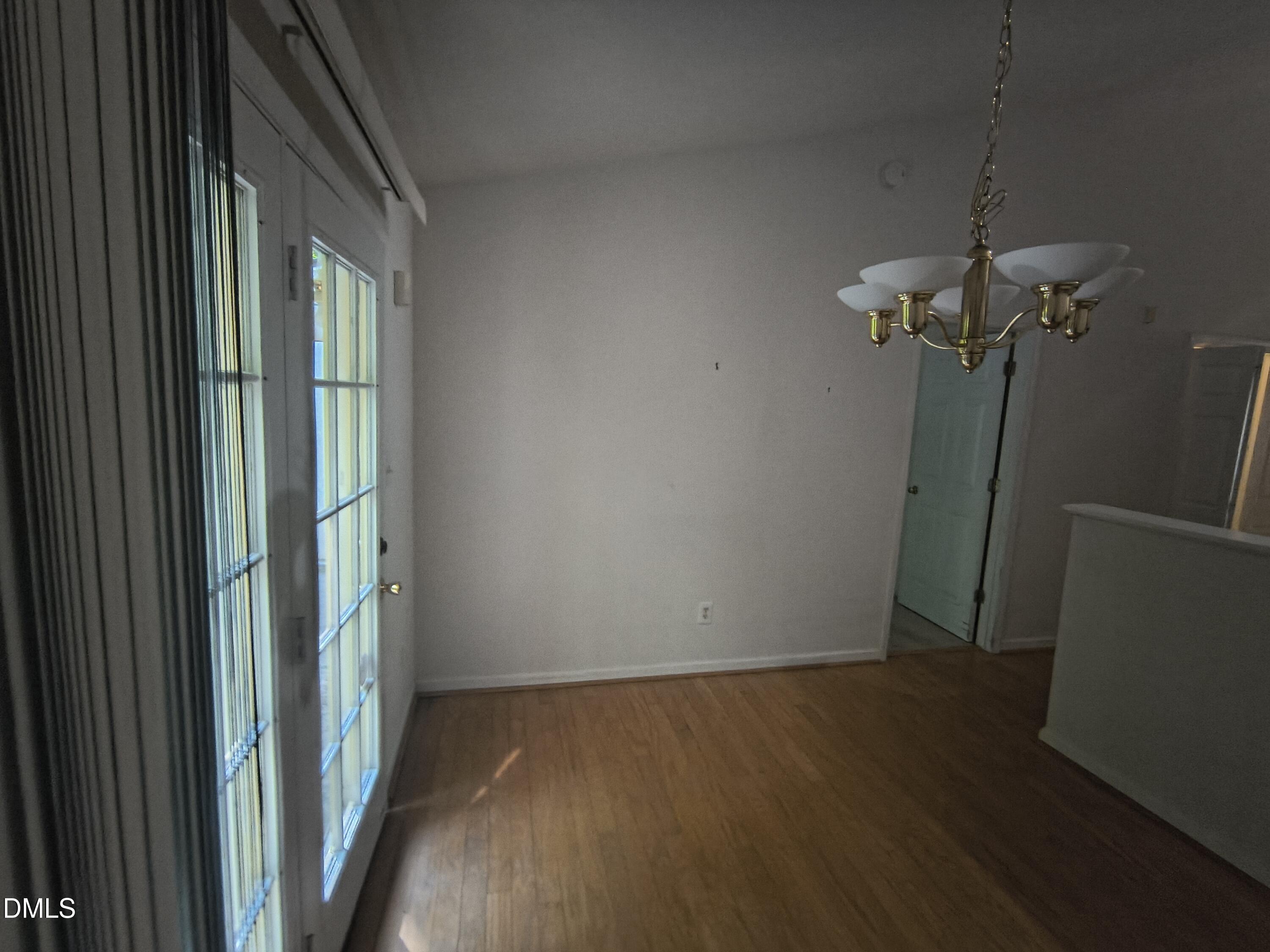 9 Crystal Oaks Court Property Photo 14