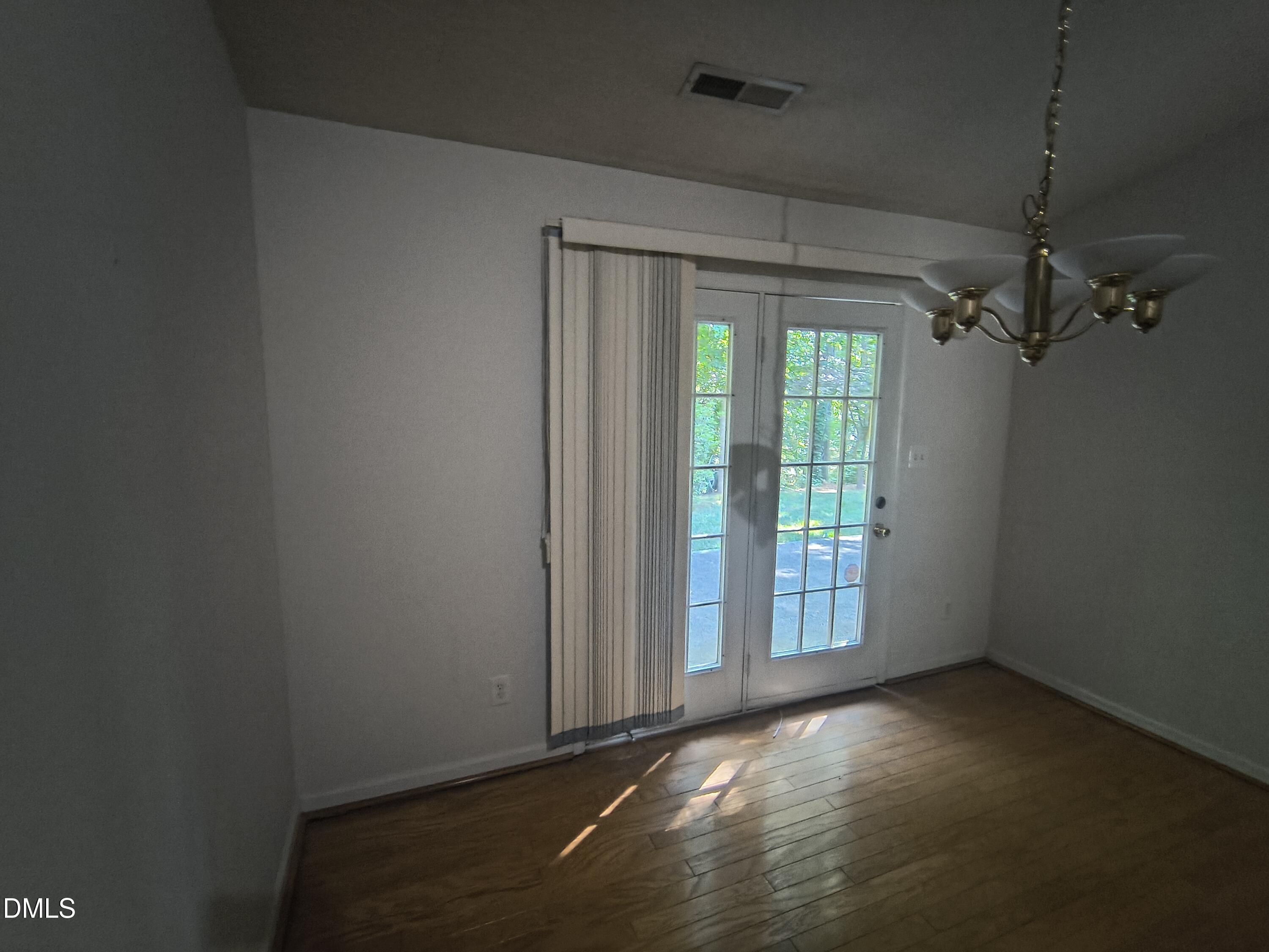 9 Crystal Oaks Court Property Photo 15